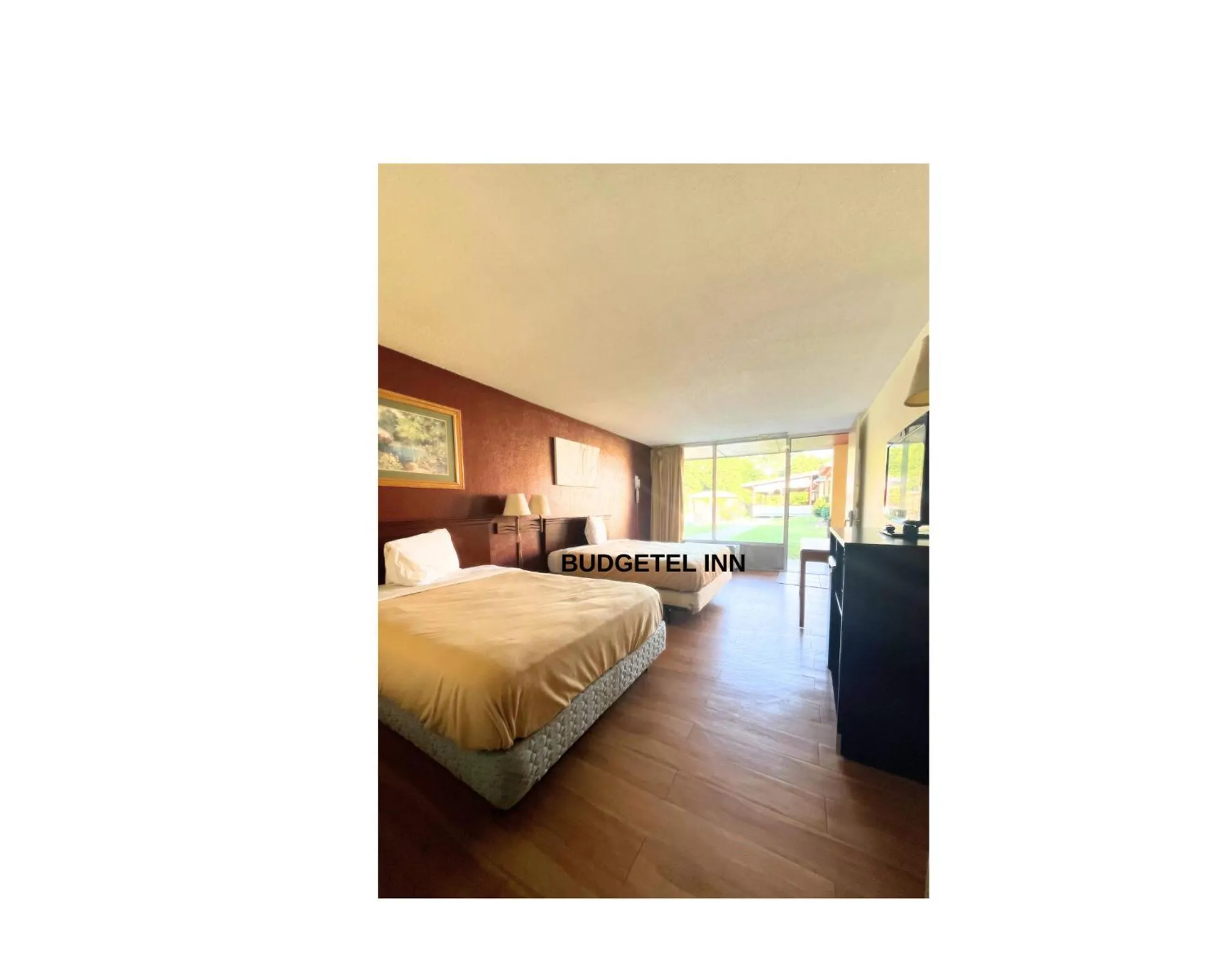 Bed in Budgetel Inn - Phenix City