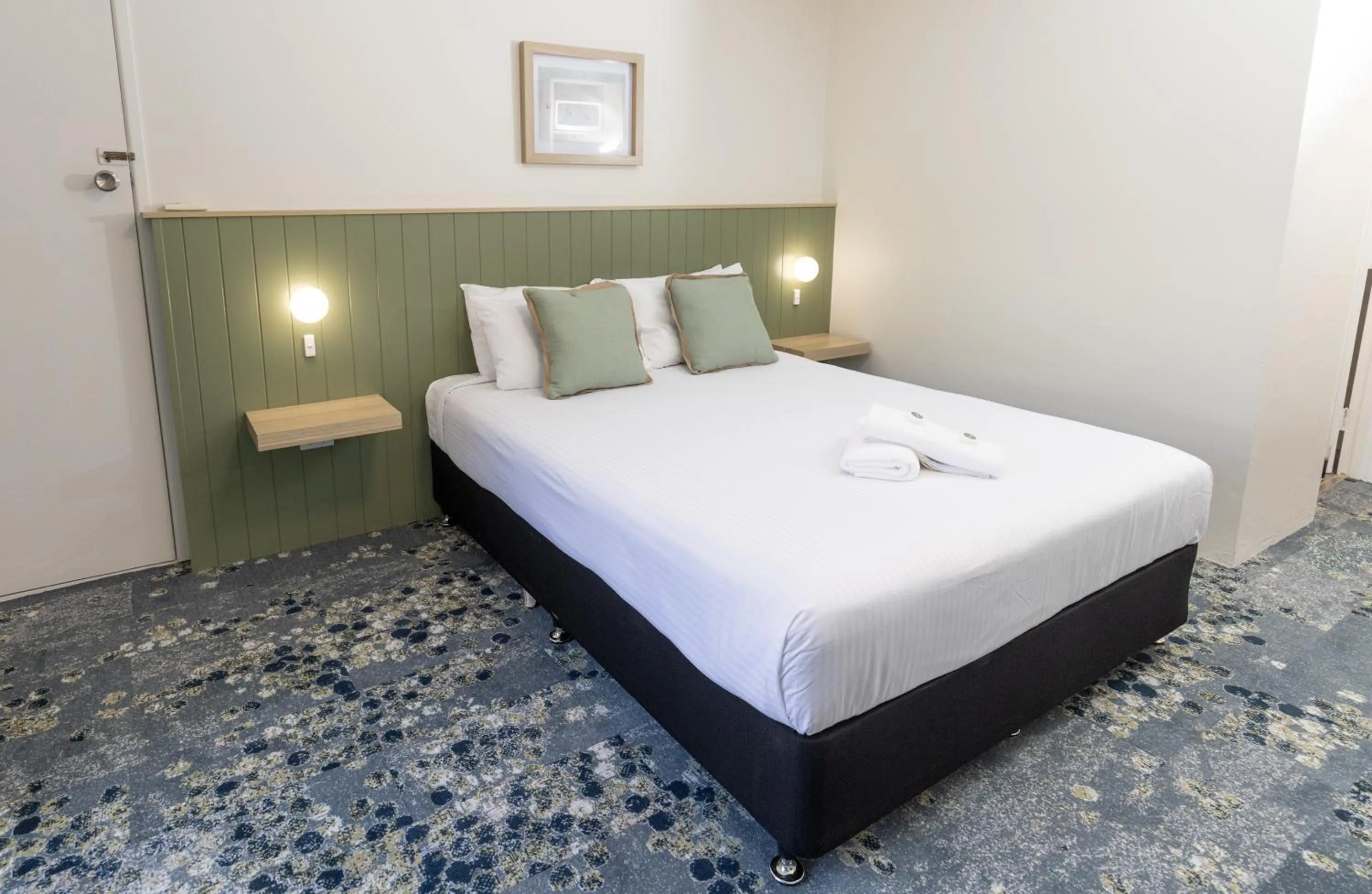 Bed in Currimundi Hotel