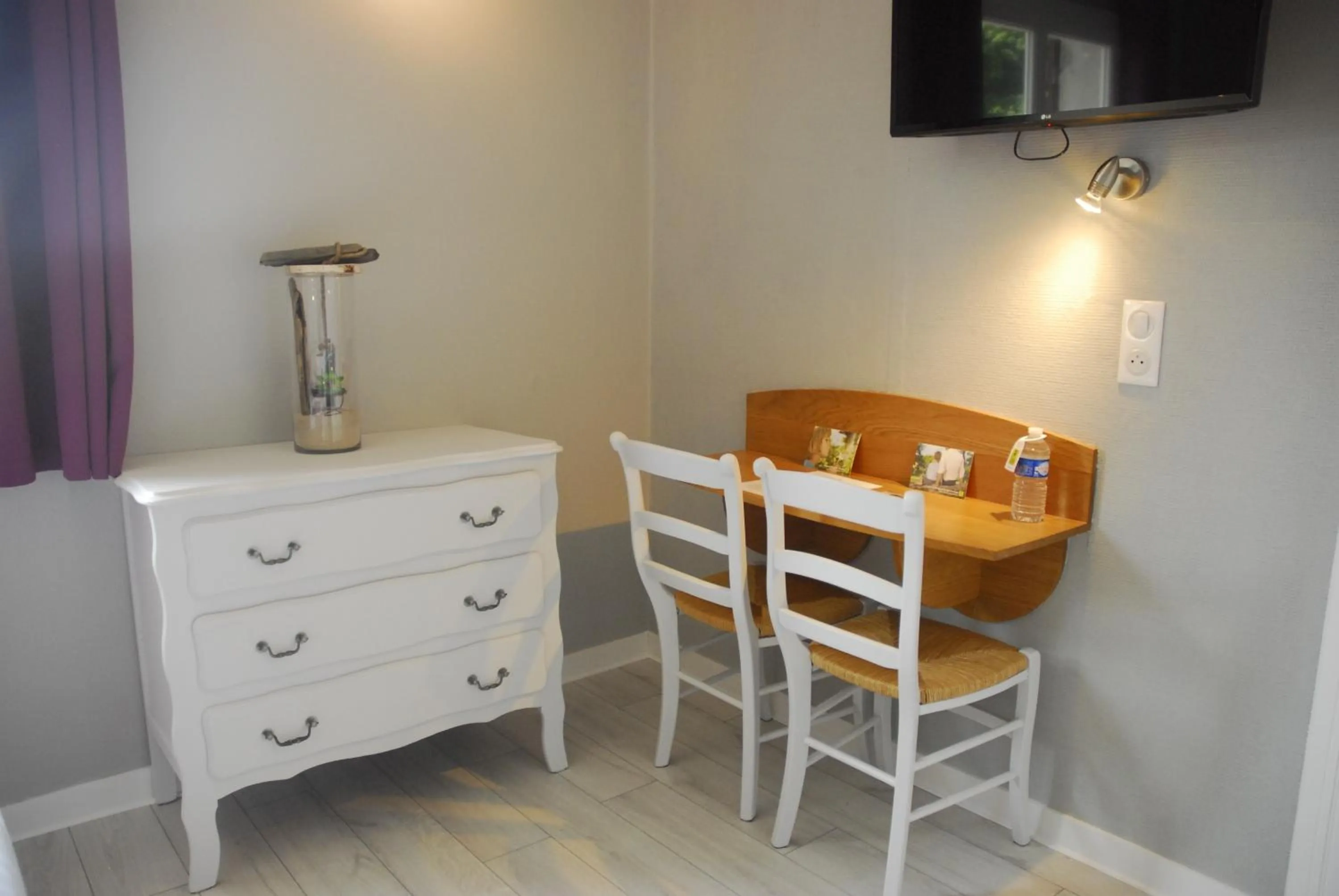 Bedroom in Logis Hôtel Le Relais du Bois Vialotte