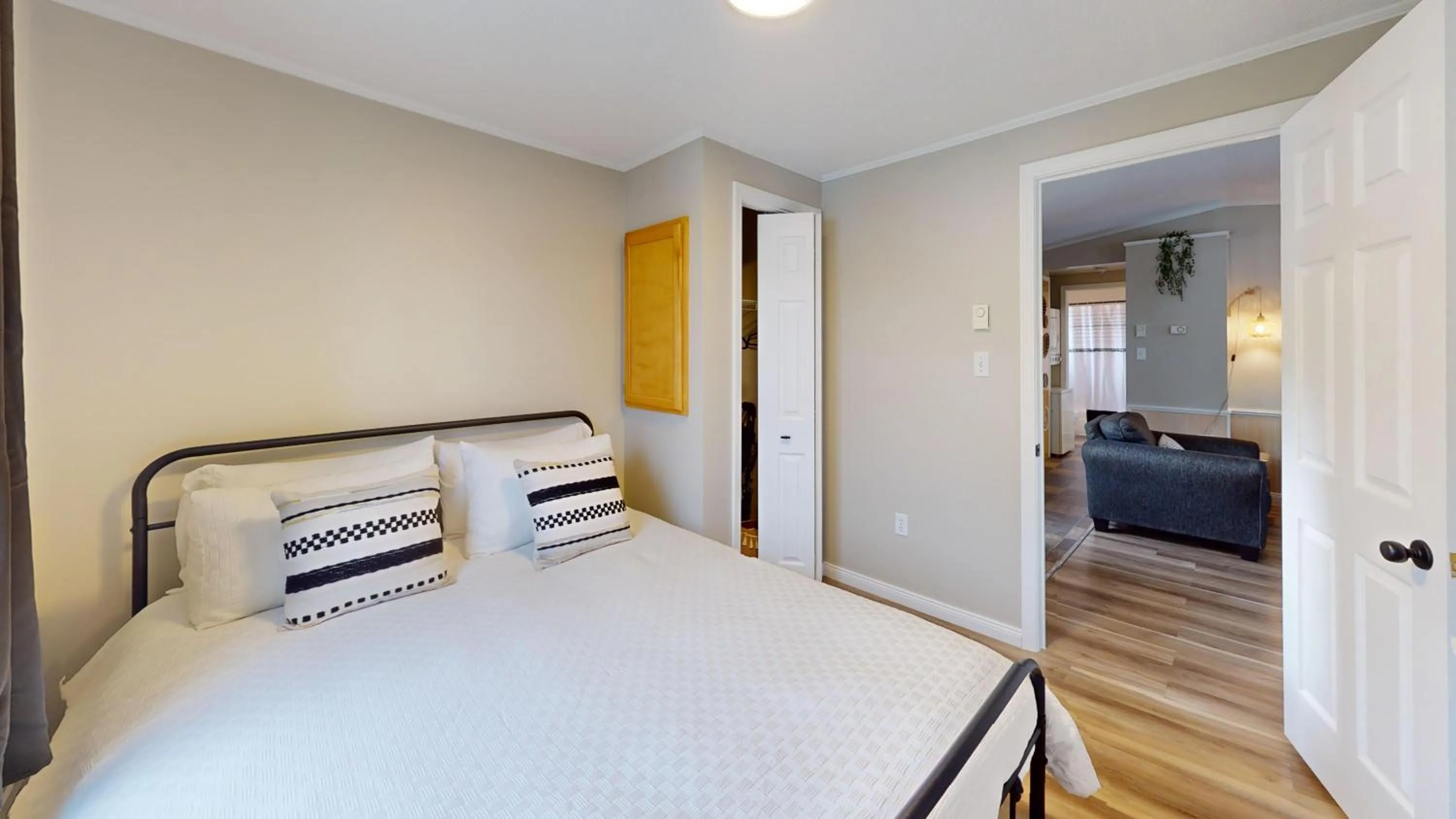 Bed in Lakeside Stays