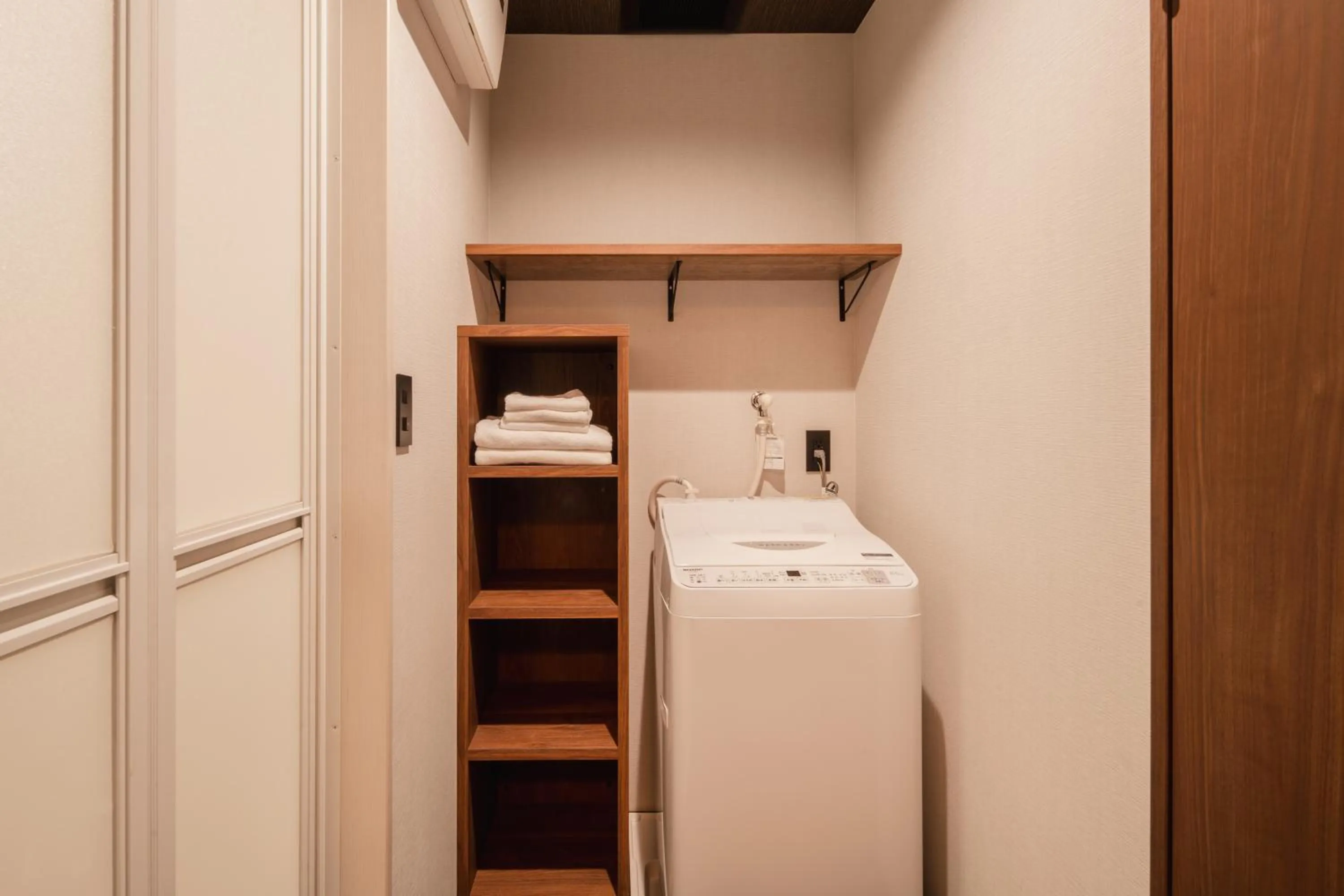 washing machine in The LOFT INN HAKATA