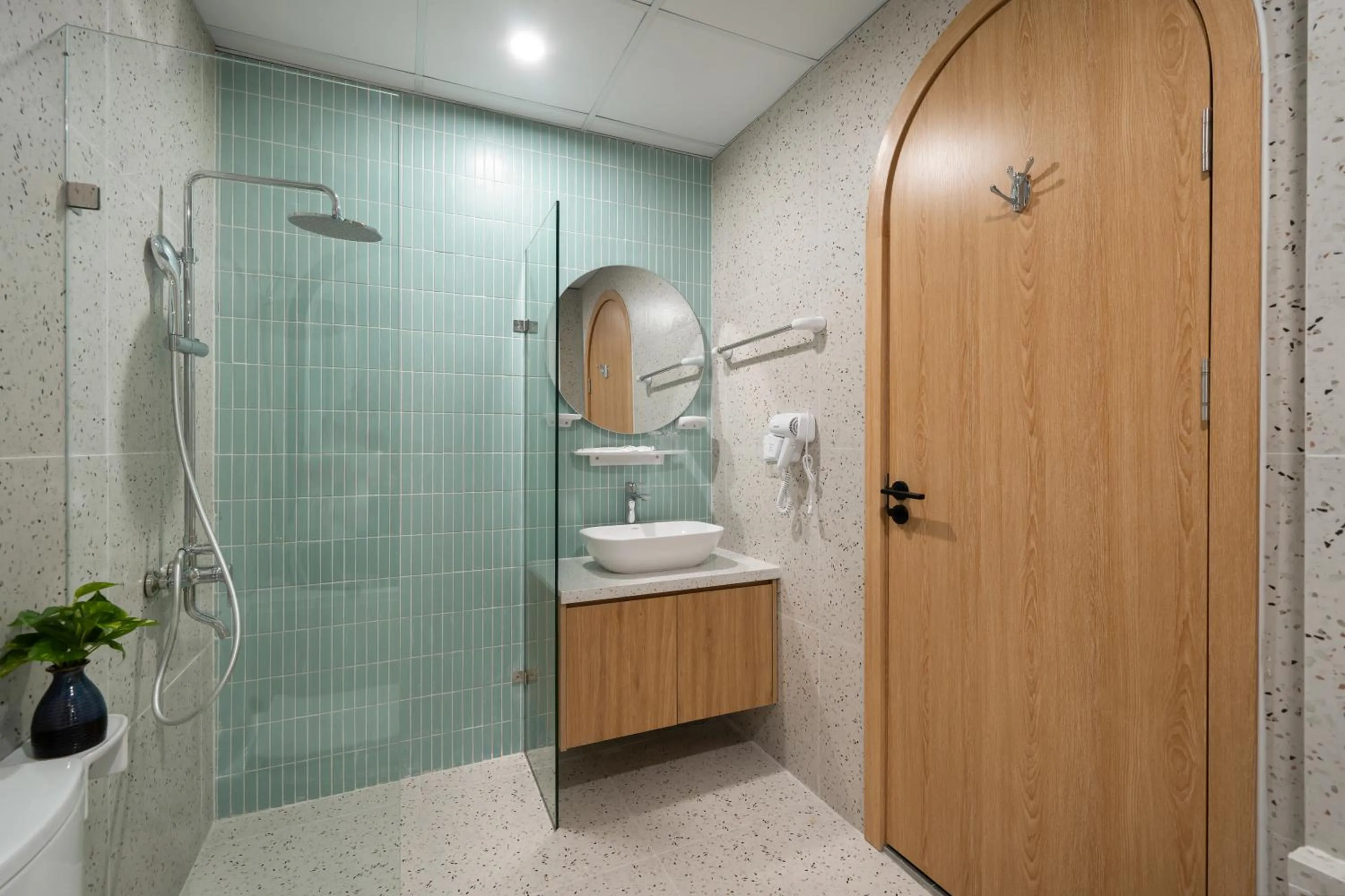 Shower in MOONLIT Suites Hotel by Luxe Paradise