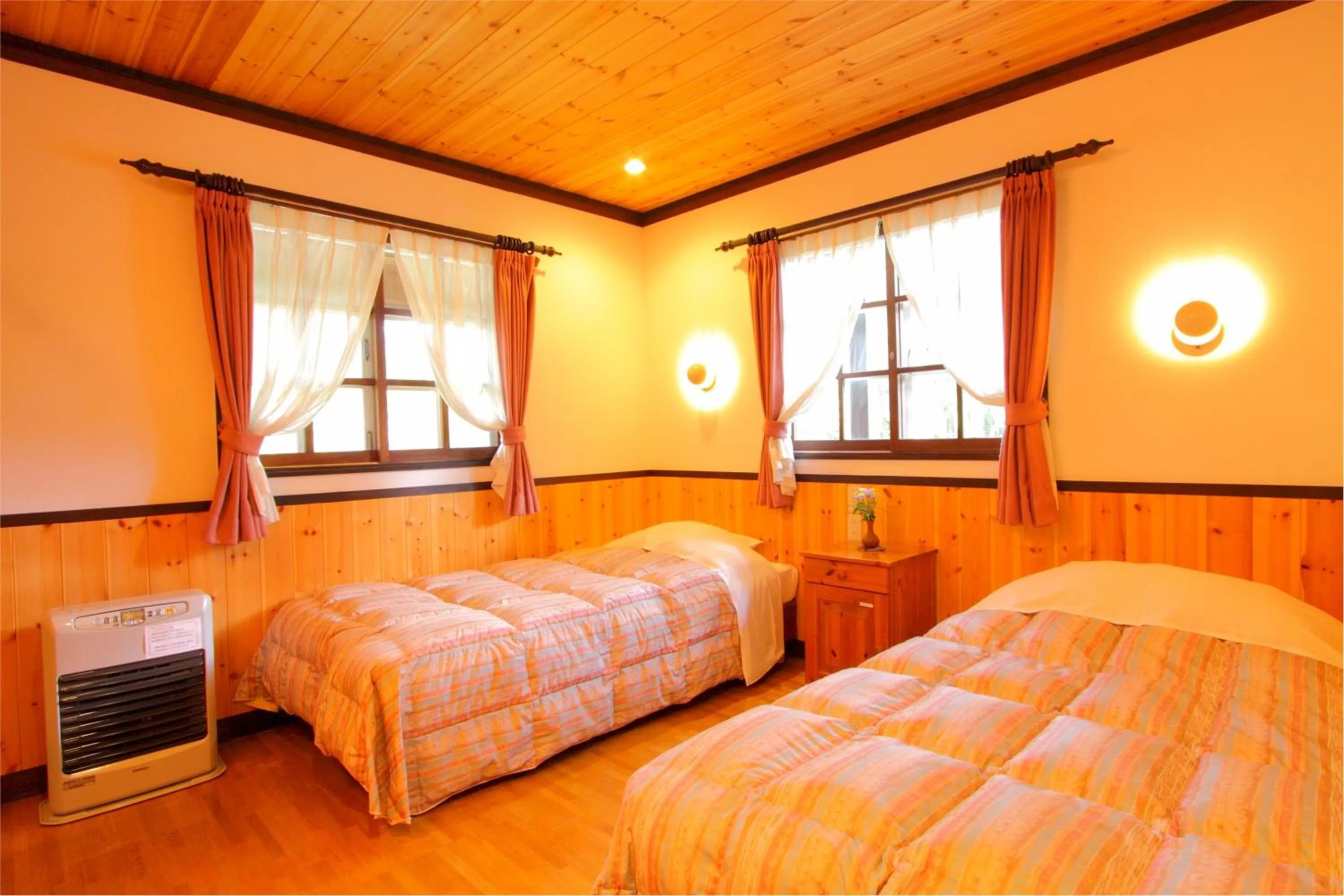 Standard Twin Room with Private Toilet in Ringo Lodge Hakuba