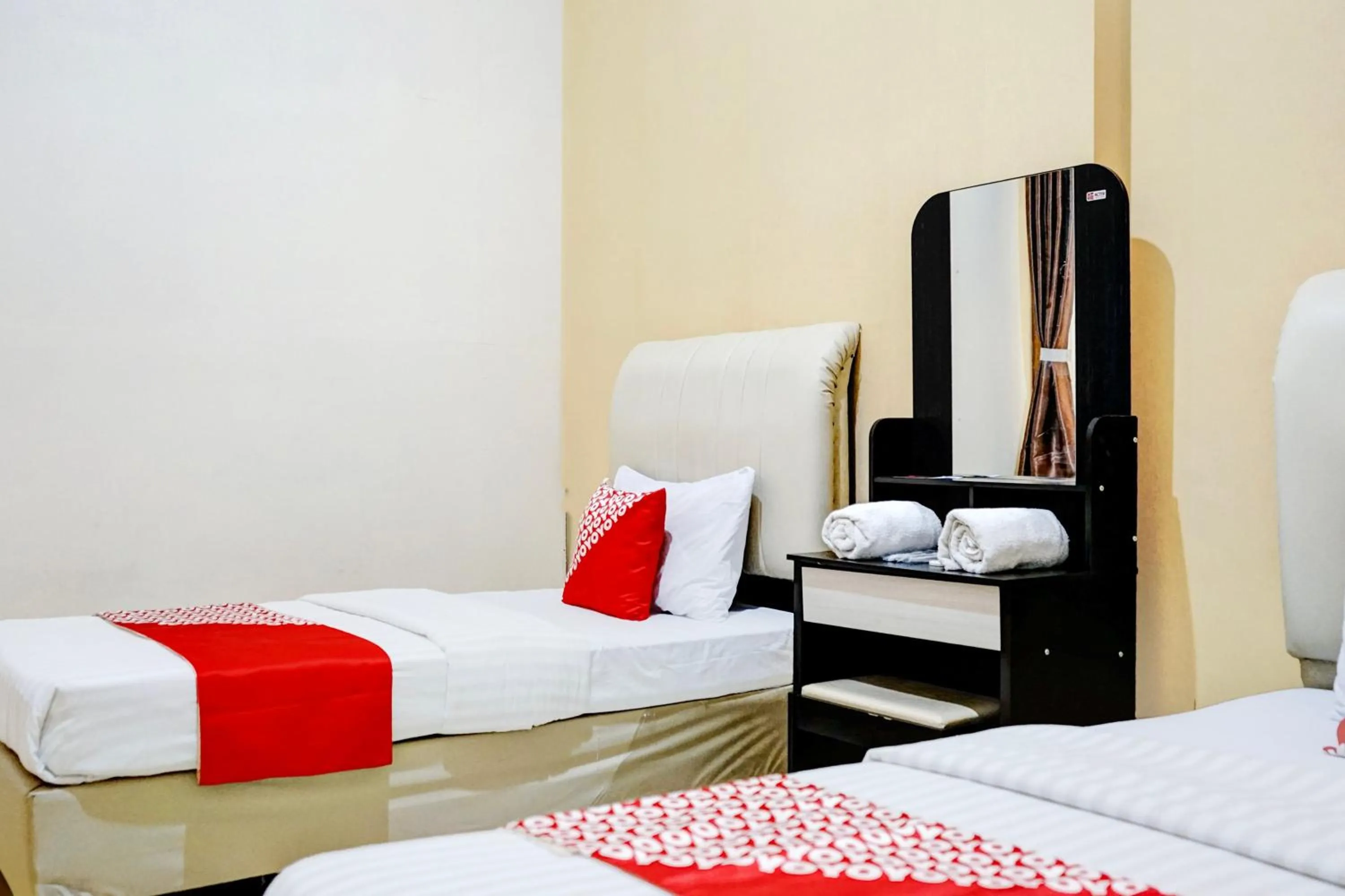 Bedroom, Bed in Hotel O Mantari Guesthouse