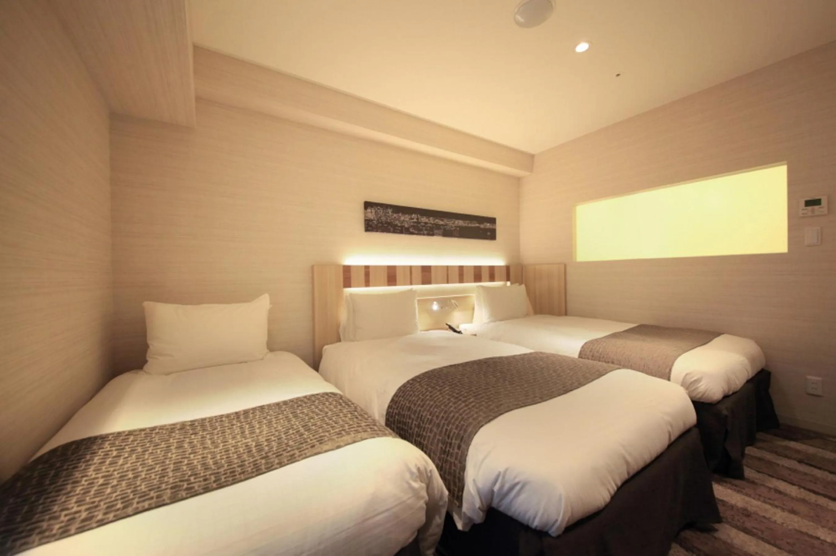 Photo of the whole room, Bed in Hotel Sunroute Ginza