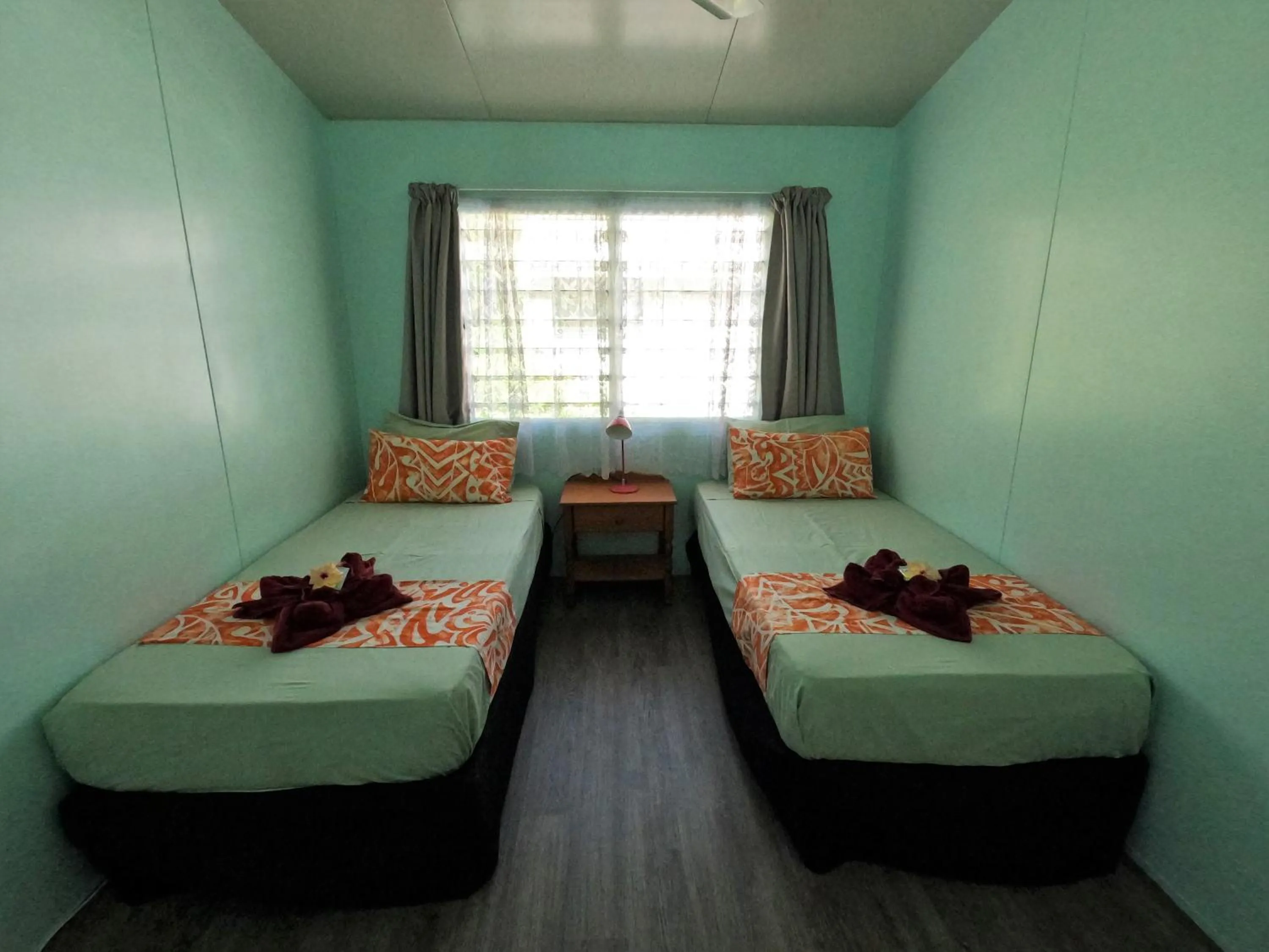 Bedroom, Bed in Ranginuis Retreat