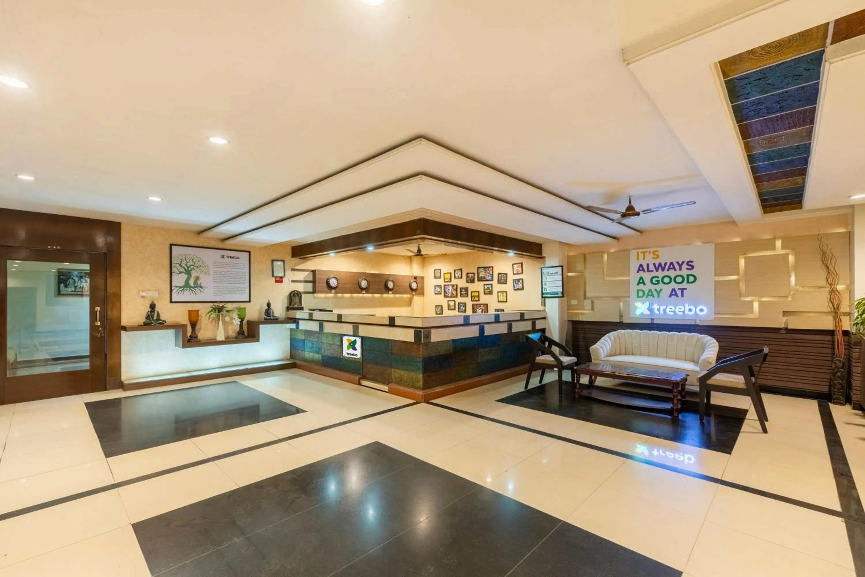Lobby or reception in Treebo AR Grand, Gajuwaka