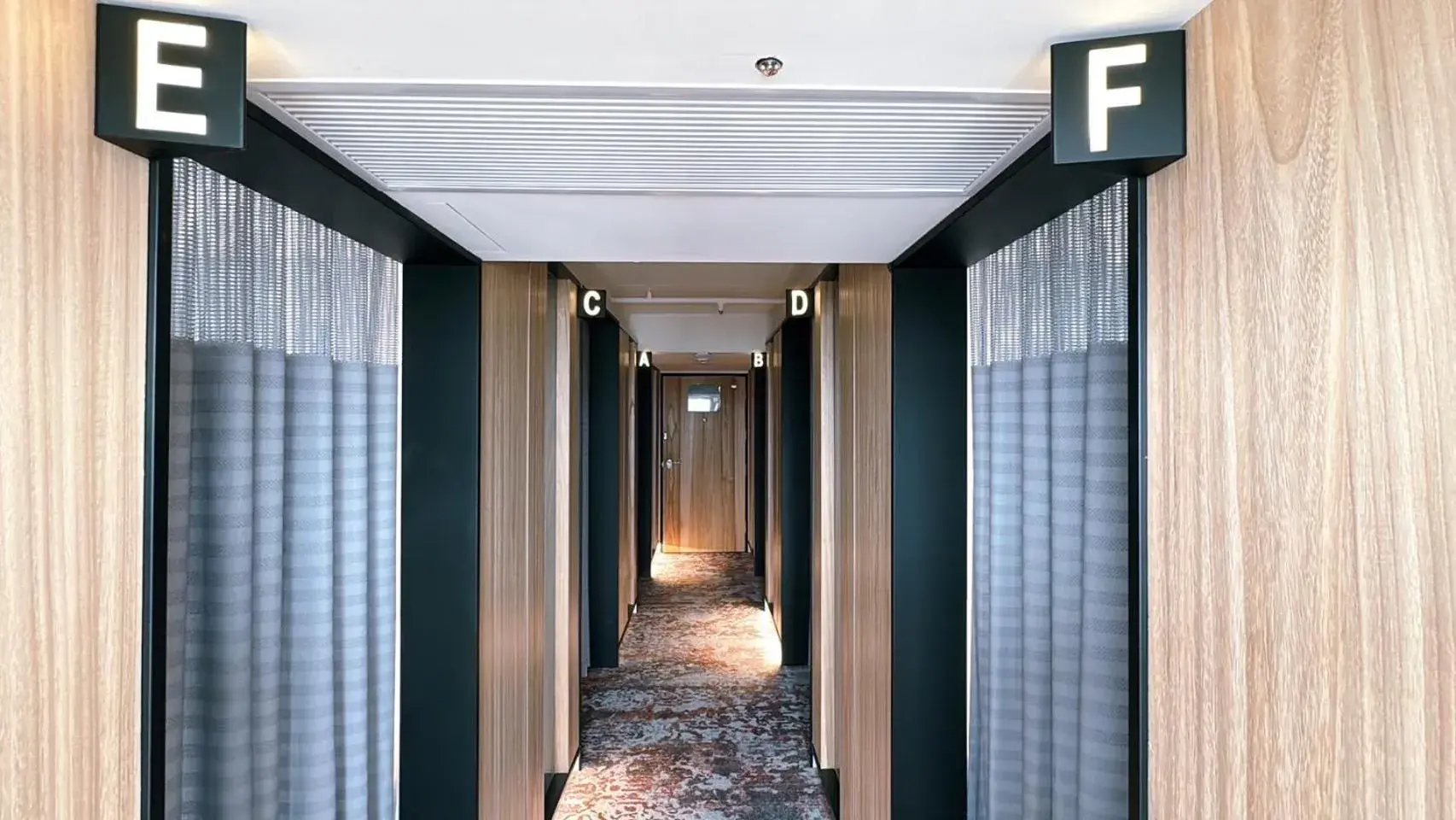 Dormitory Room (6 bed) with shared bathroom in JAI Château Hotels & Hostels Dormitory Room (6 bed) with shared bathroom in JAI Château Hotels & Hostels