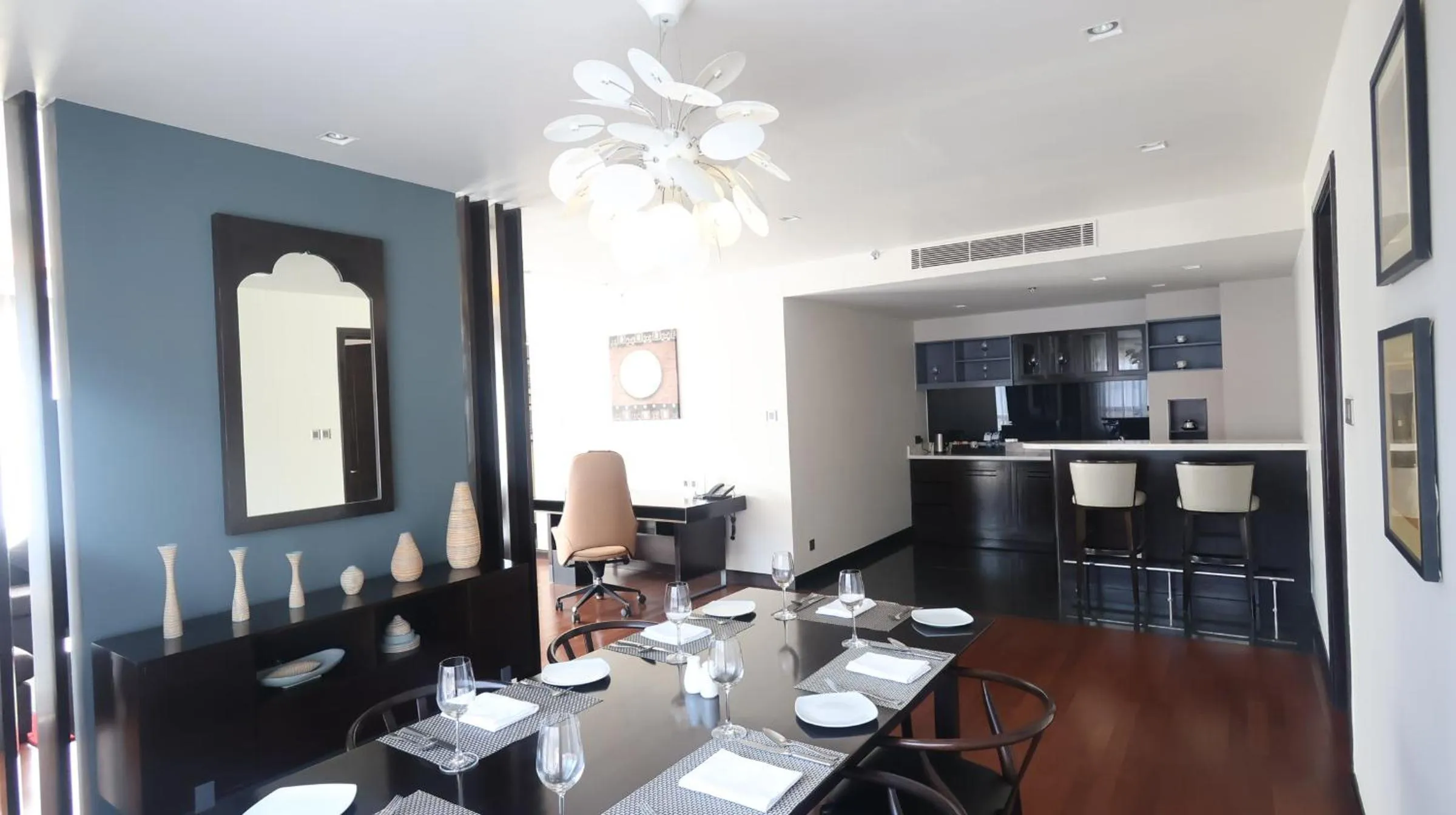 Kitchen or kitchenette in Le Meridien Thimphu