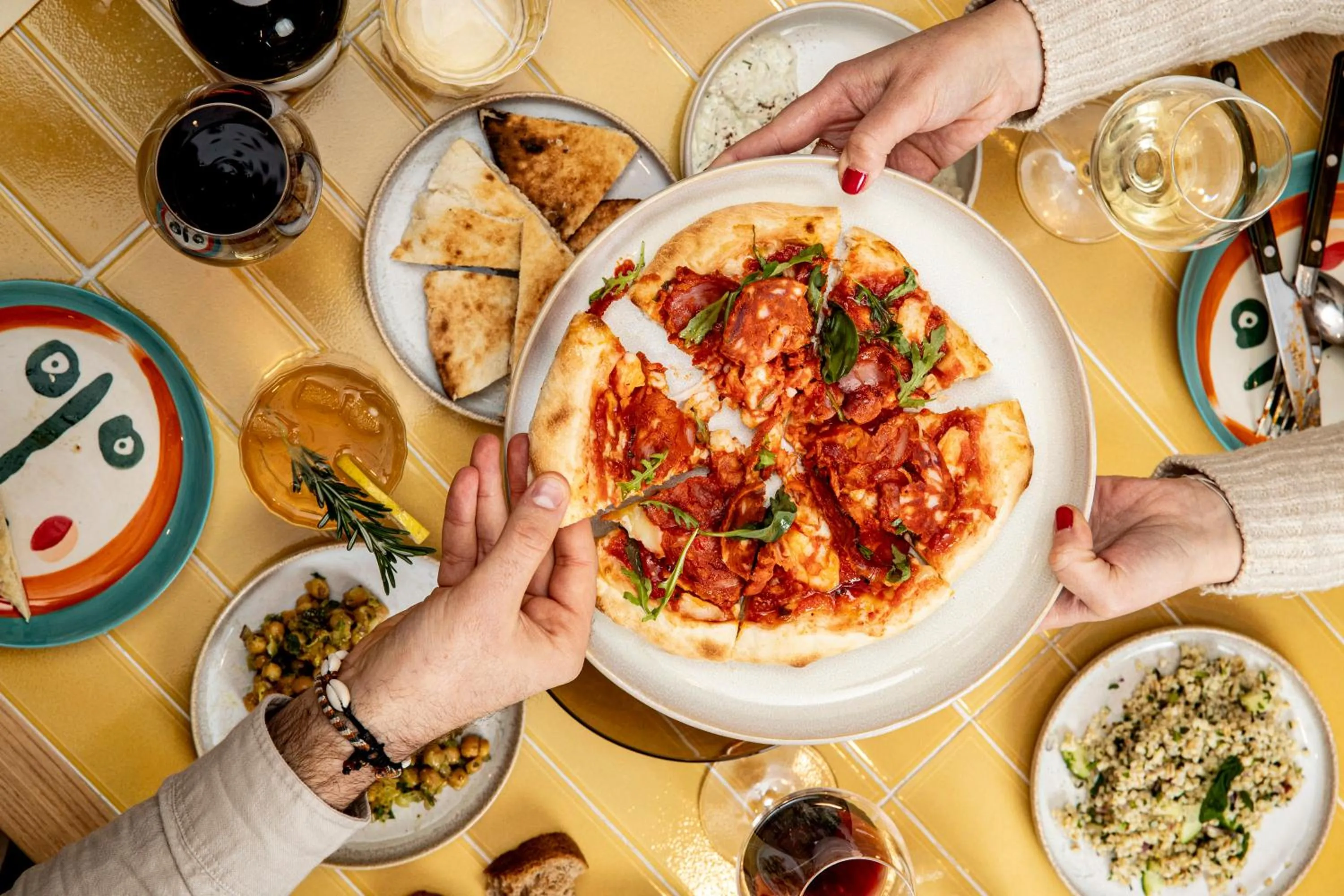 Food and drinks in Bikube Lyon