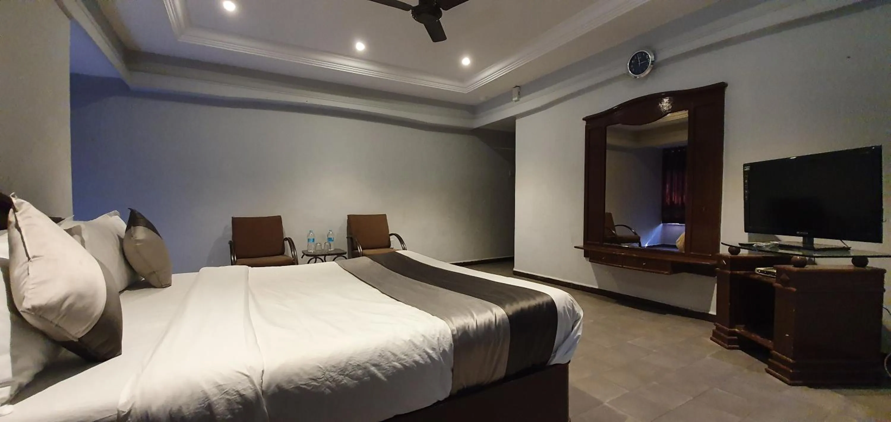 Bed in Hotel JMC Group