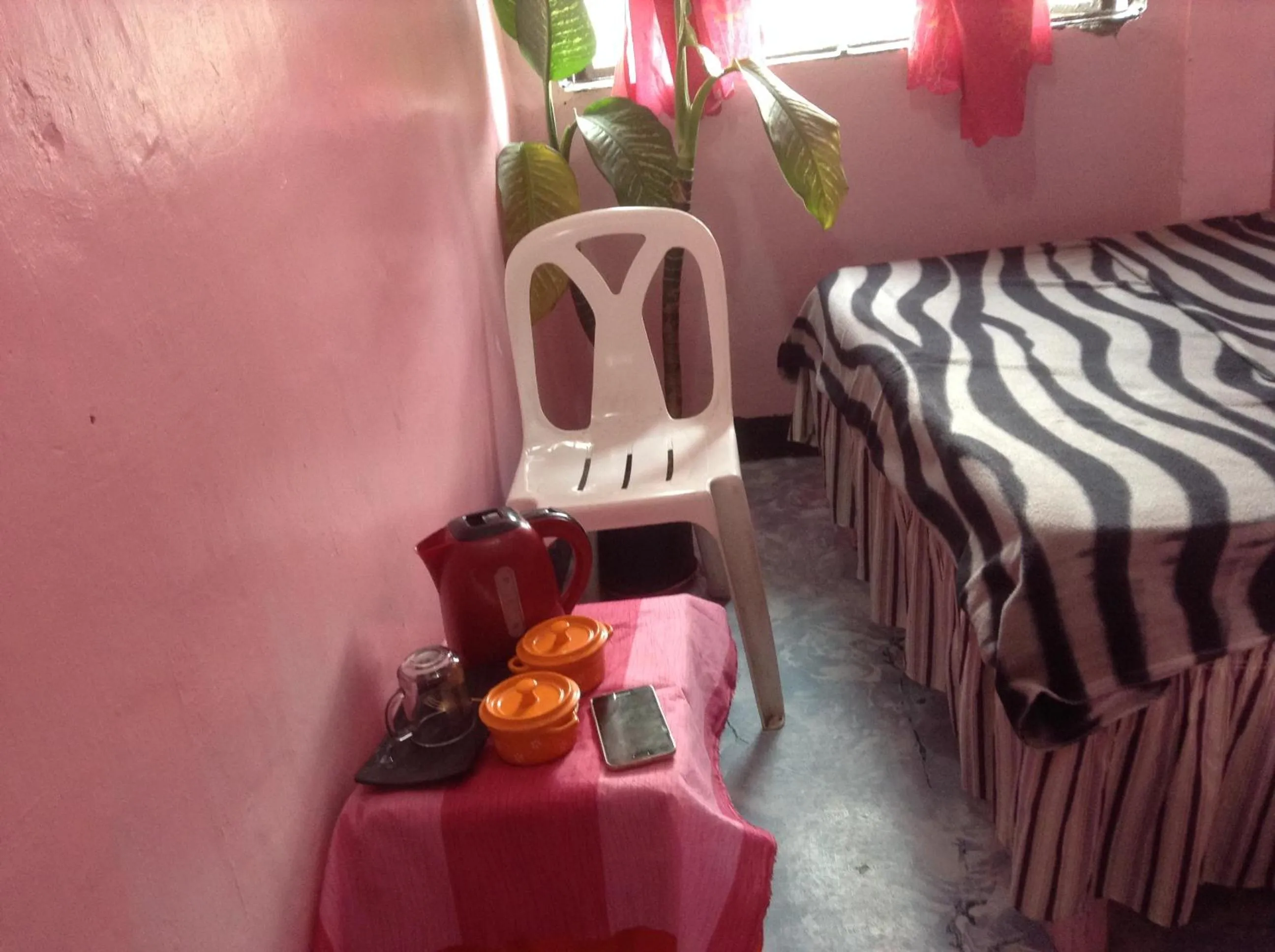 Coffee/tea facilities, Bed in CV Bed n Bath