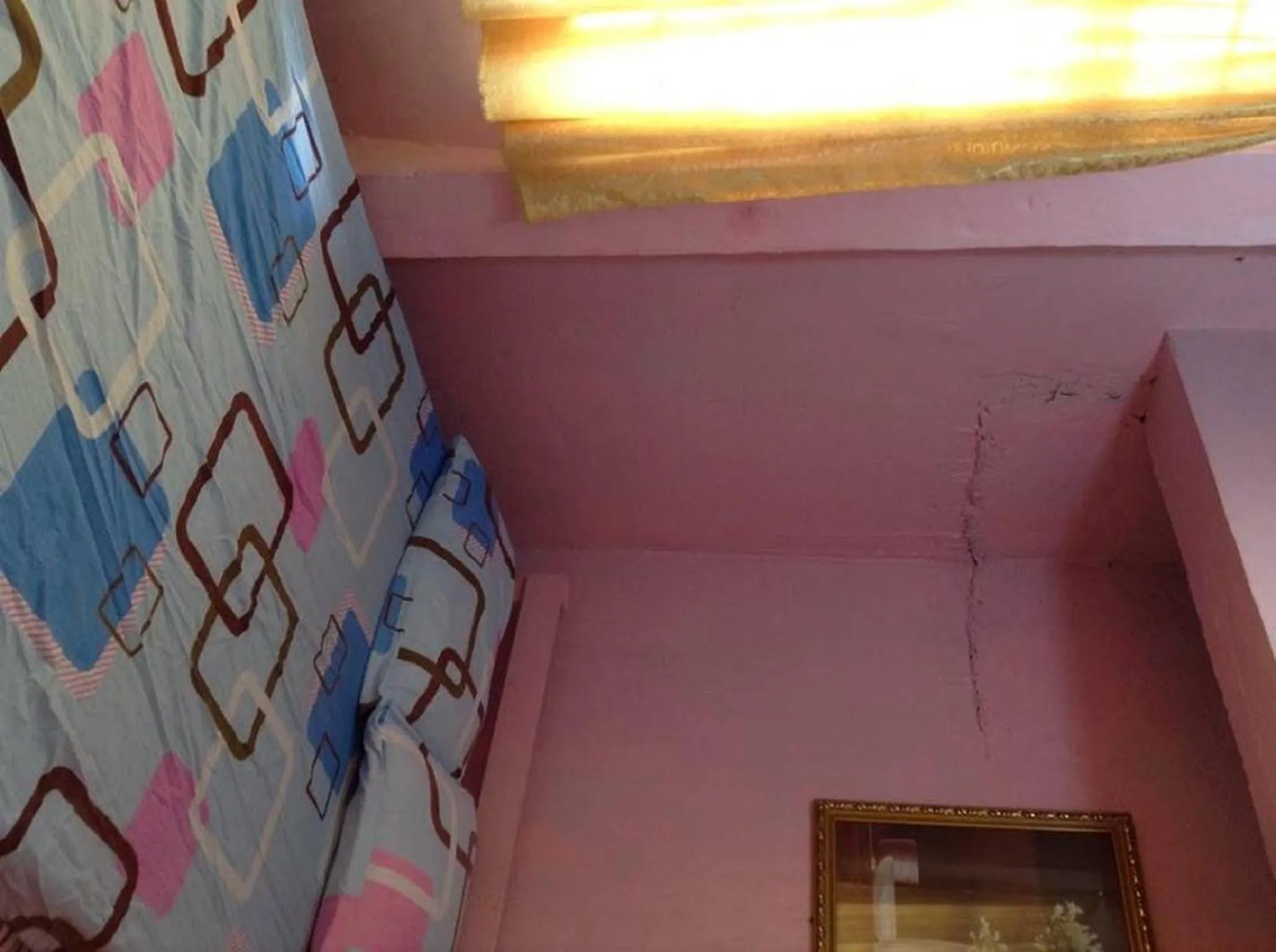 Decorative detail in CV Bed n Bath