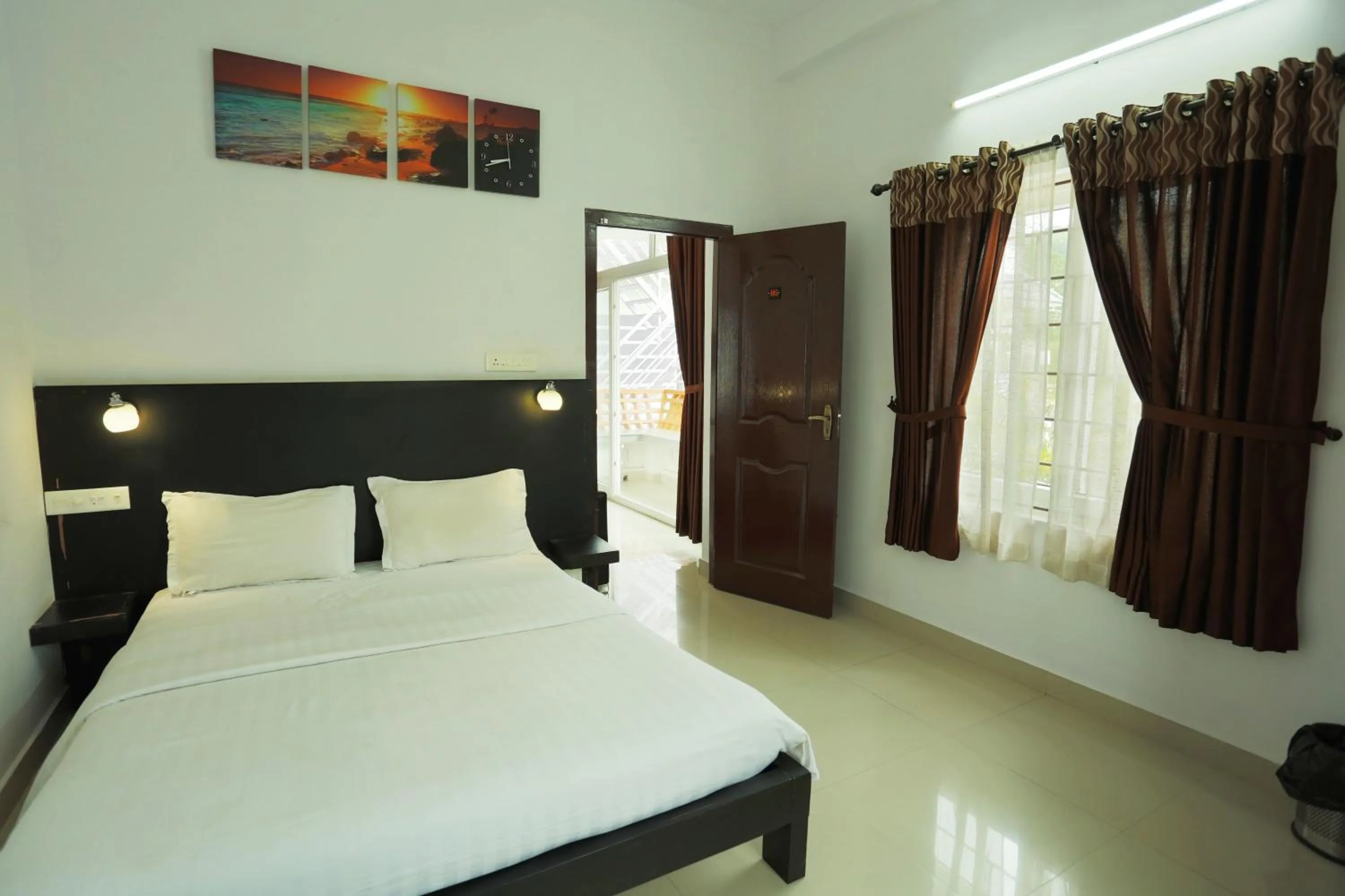 Photo of the whole room, Bed in Chillax Vagamon