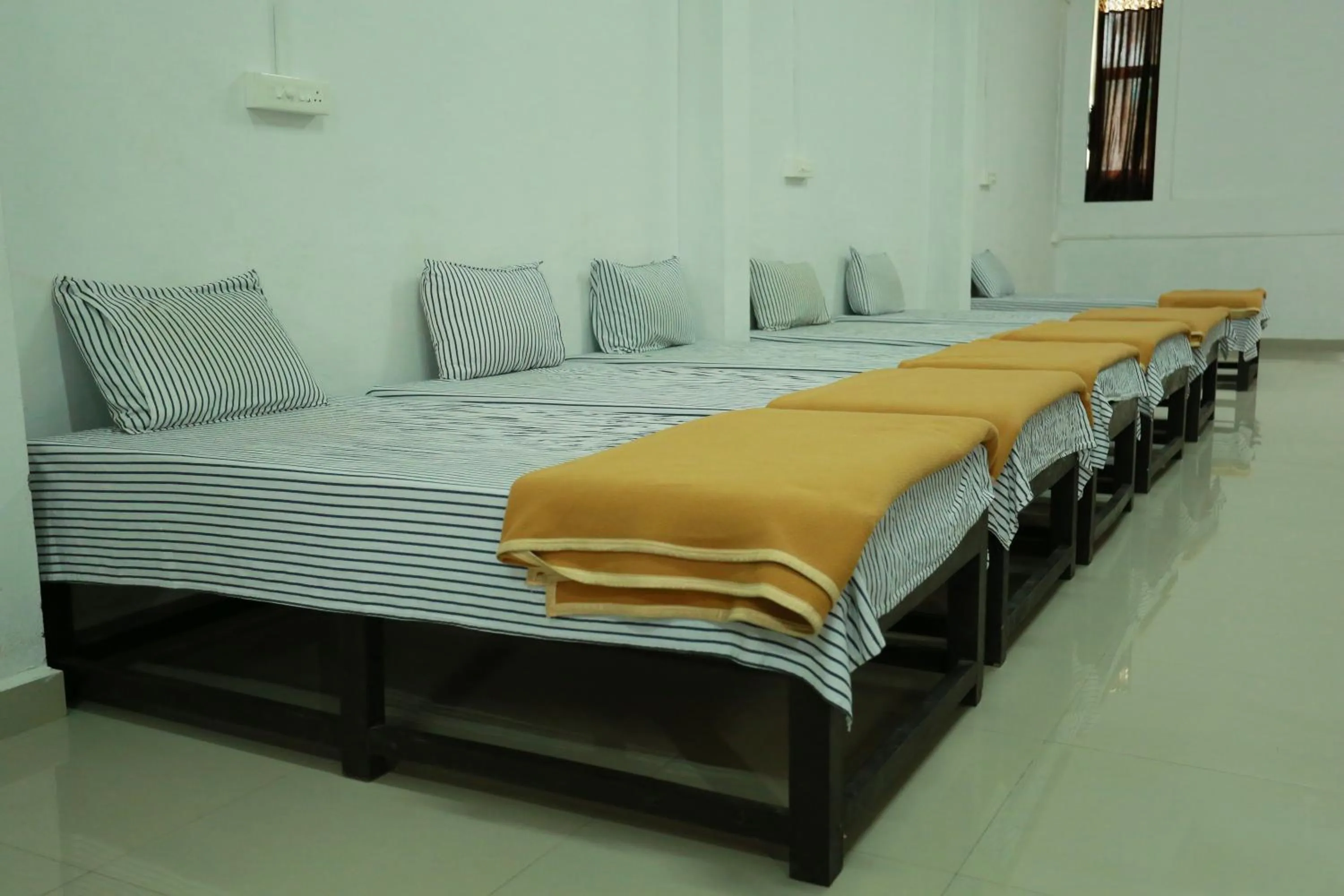 Photo of the whole room, Bed in Chillax Vagamon