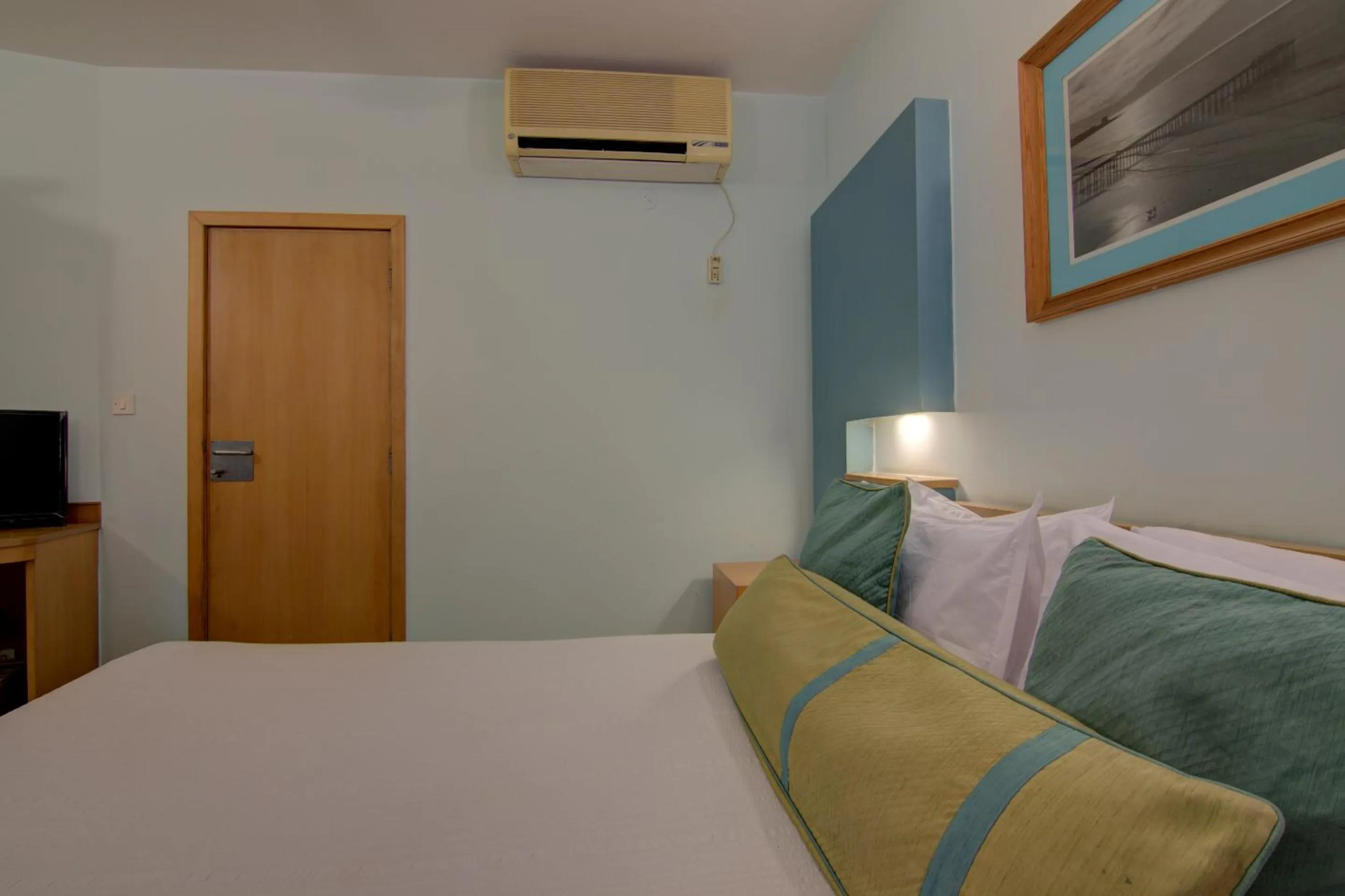 Bed in Tristar Serviced Apartments