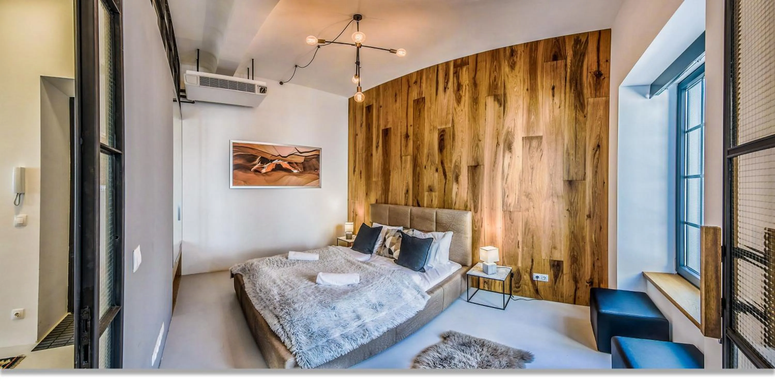 Bedroom in LOFT Astoria Suites by Vagabond