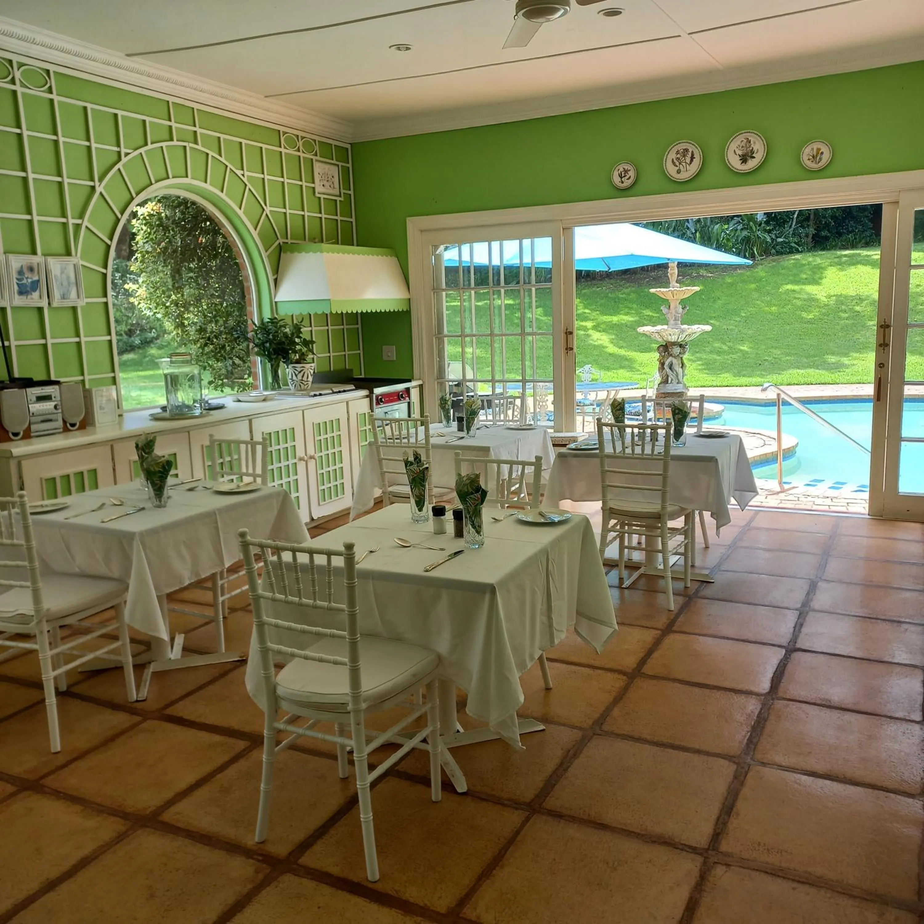 Breakfast in 18 Pioneer BnB