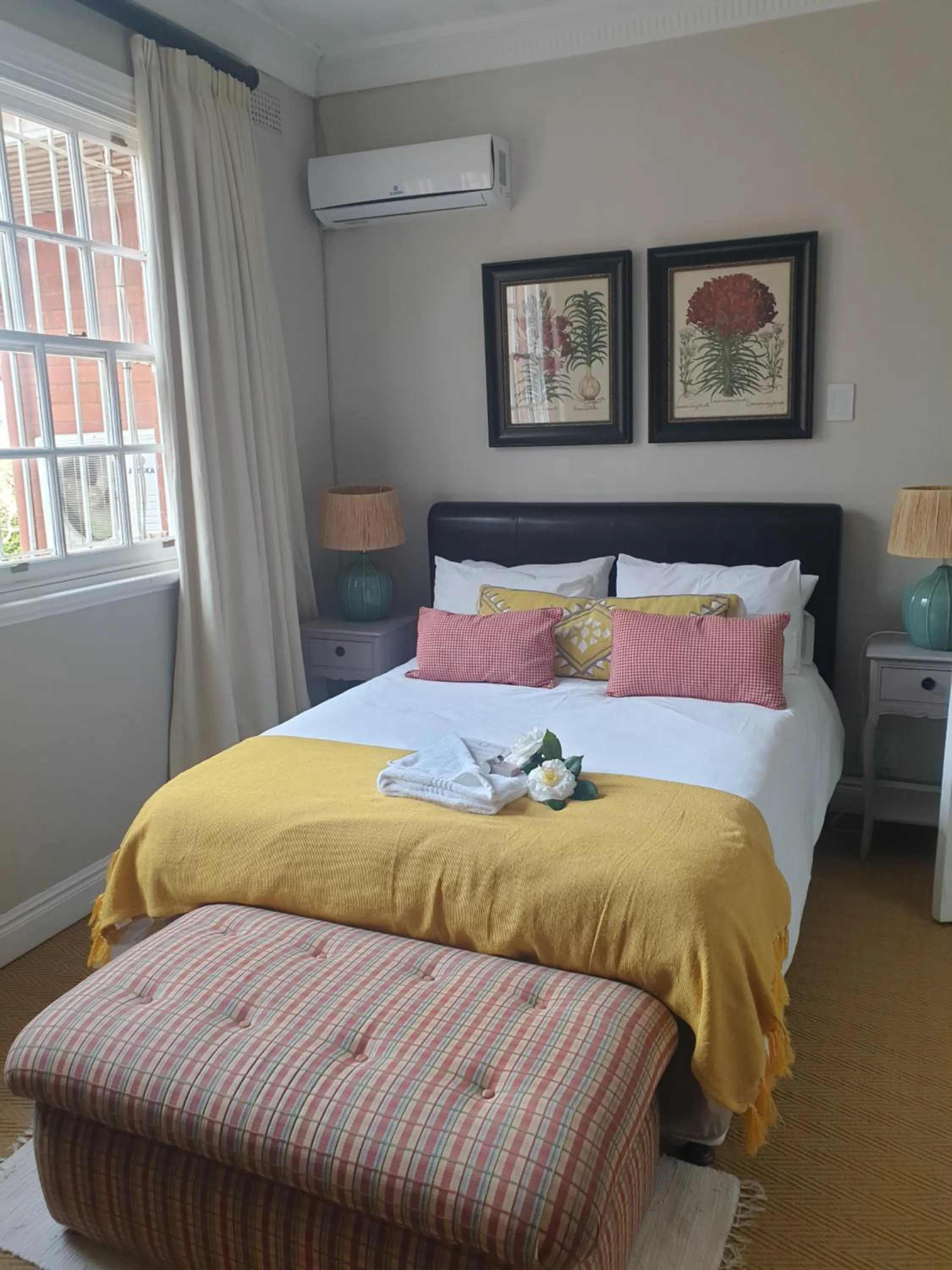 Bed in 18 Pioneer BnB