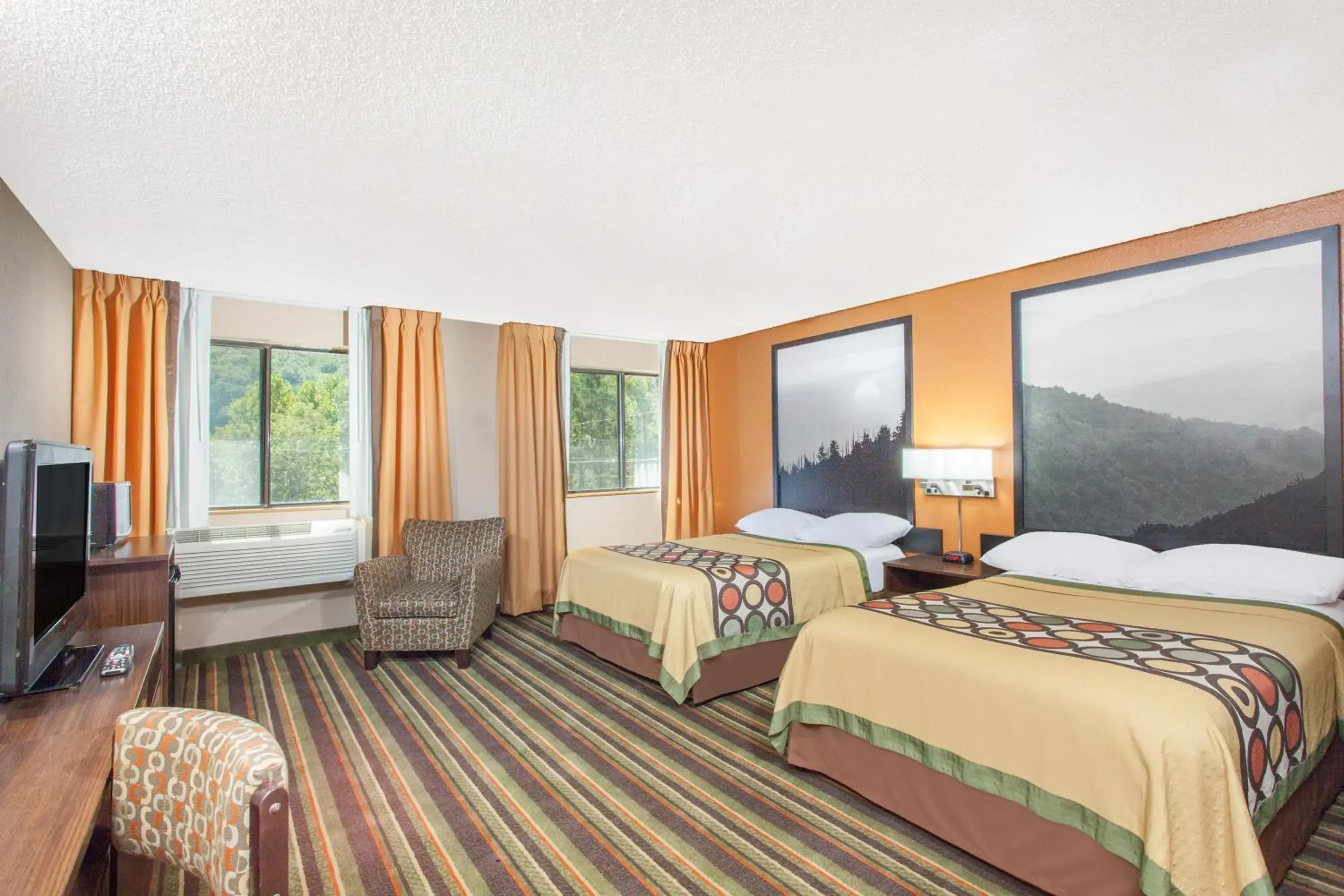 Deluxe Double Room with Two Double Beds - Non-Smoking in Super 8 by Wyndham Norton VA Deluxe Double Room with Two Double Beds - Non-Smoking in Super 8 by Wyndham Norton VA