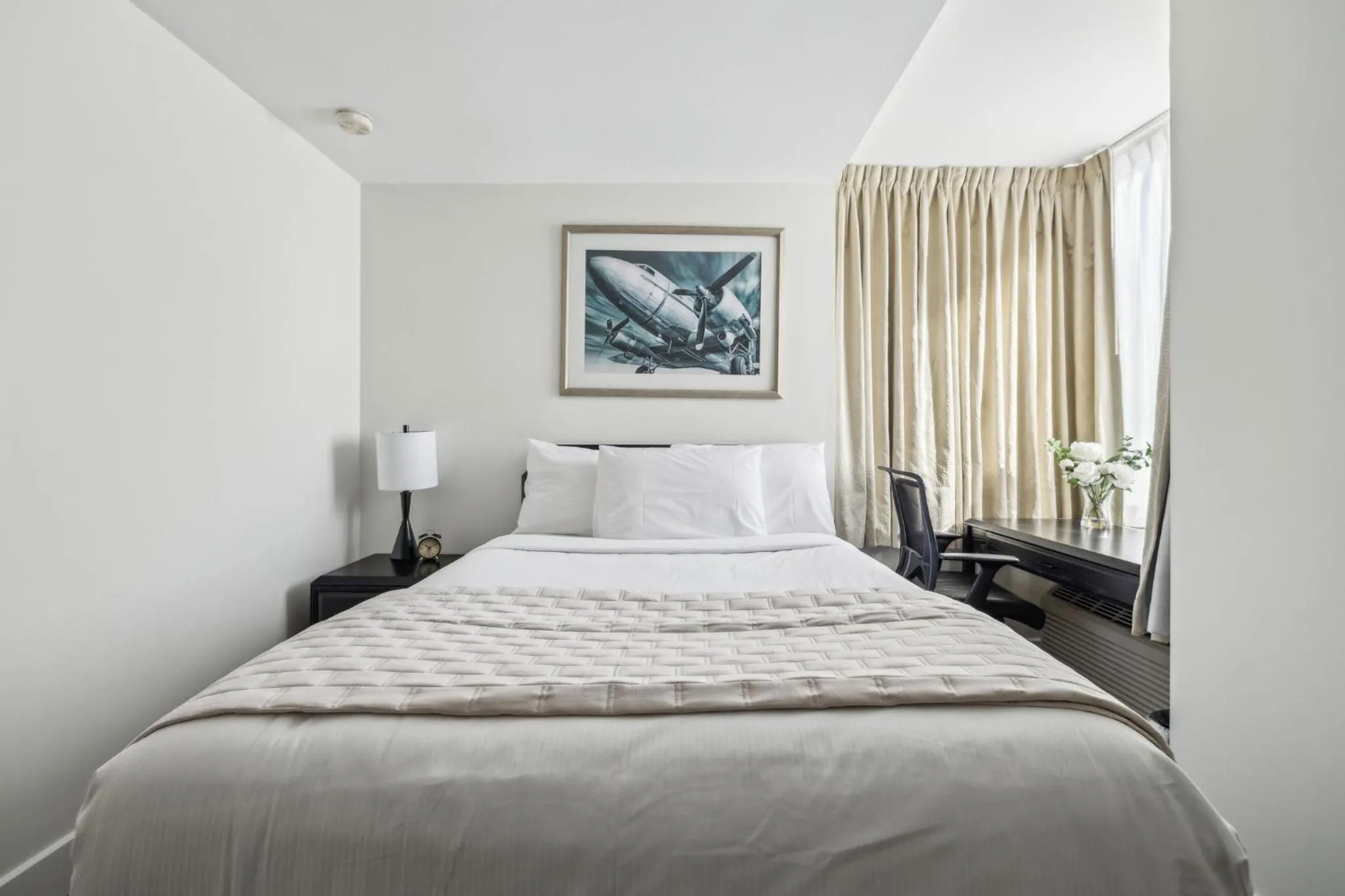 Bed in DEV Hotel and Conference Centre