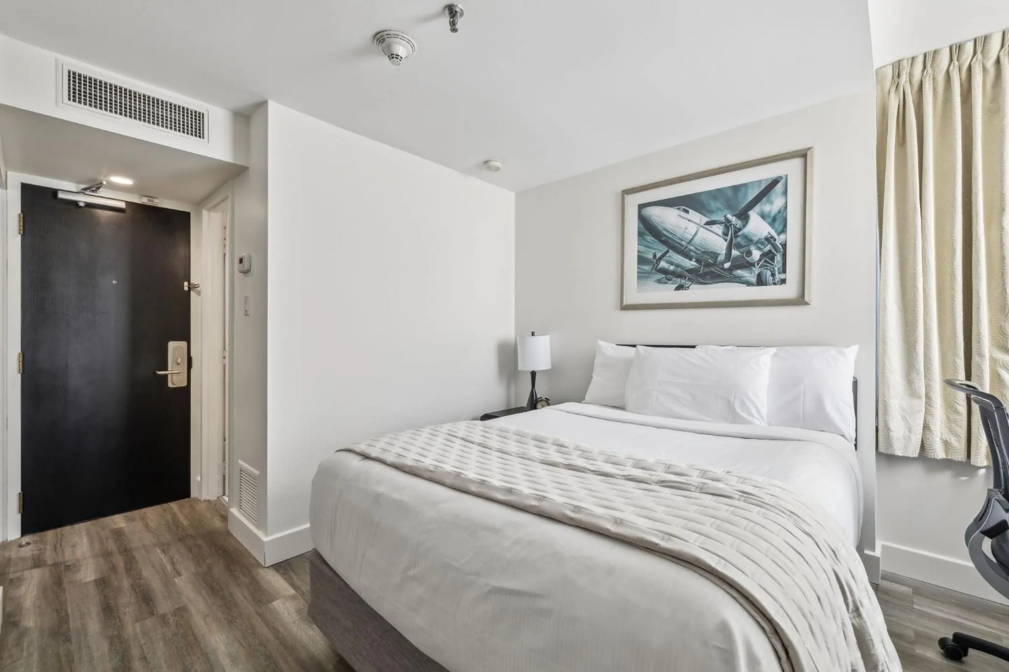 Bed in DEV Hotel and Conference Centre