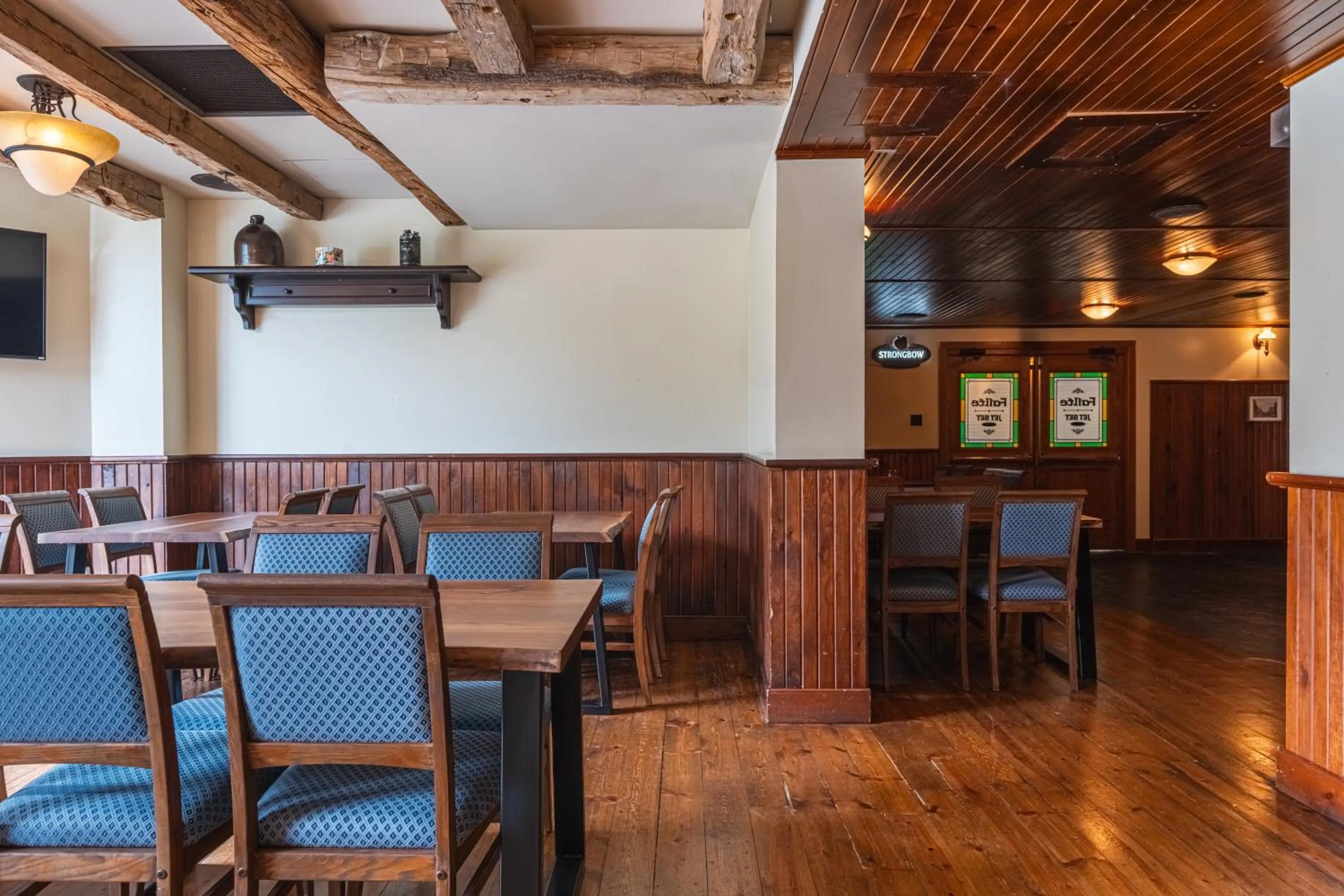 DEV Hotel and Conference Centre