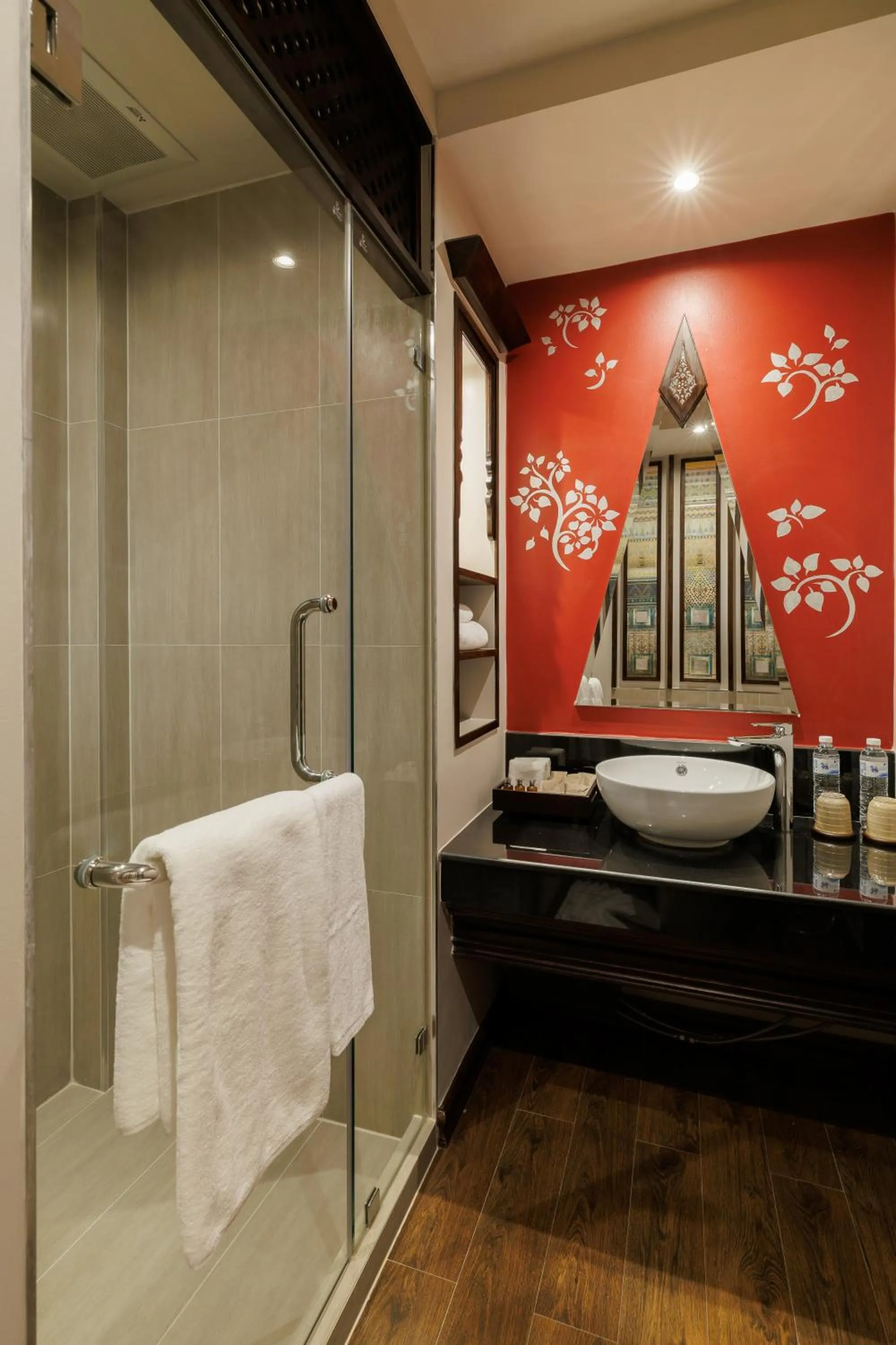 Bathroom in Akira Thaphae Hotel