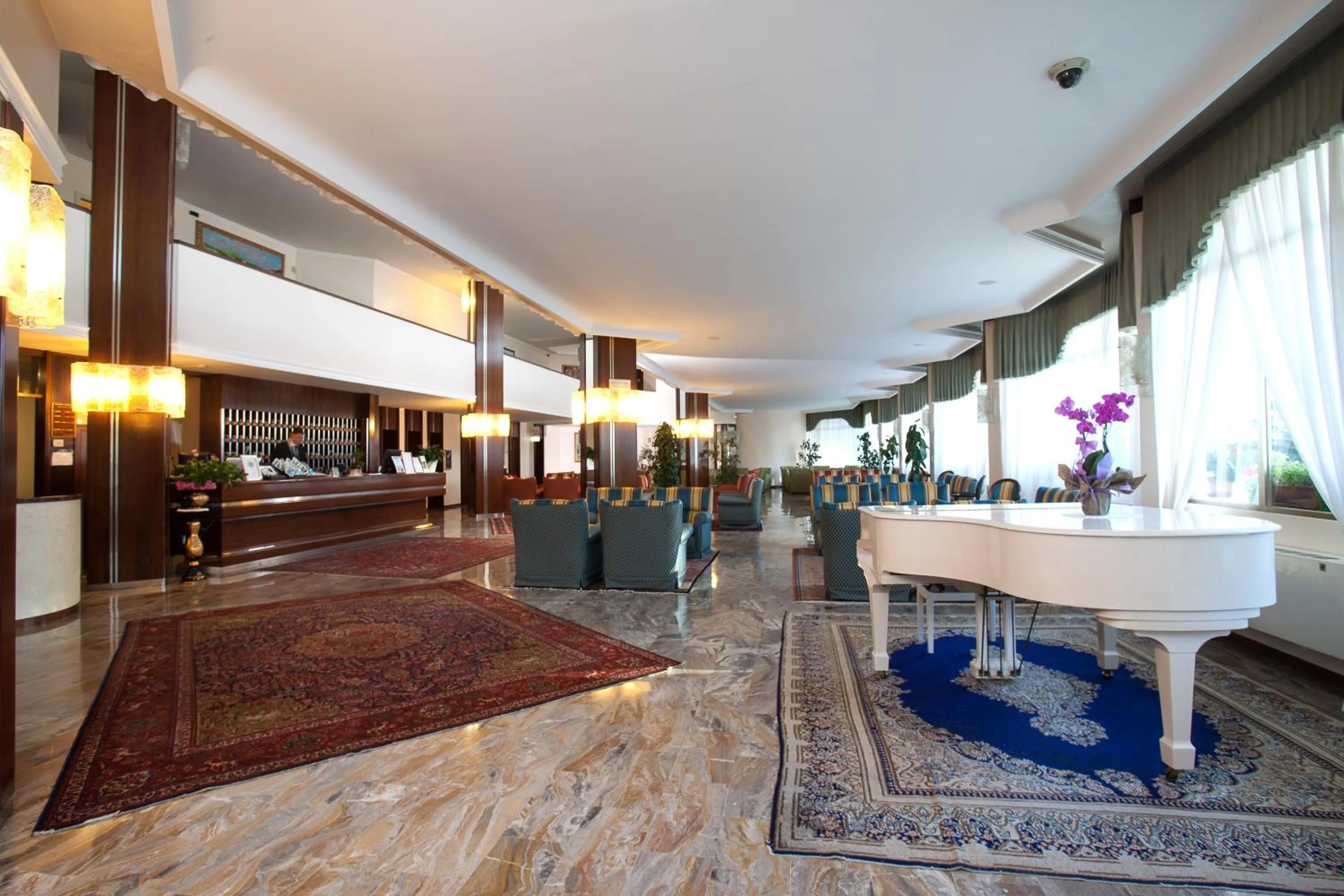 Lobby or reception in Hotel Terme Abano Verdi