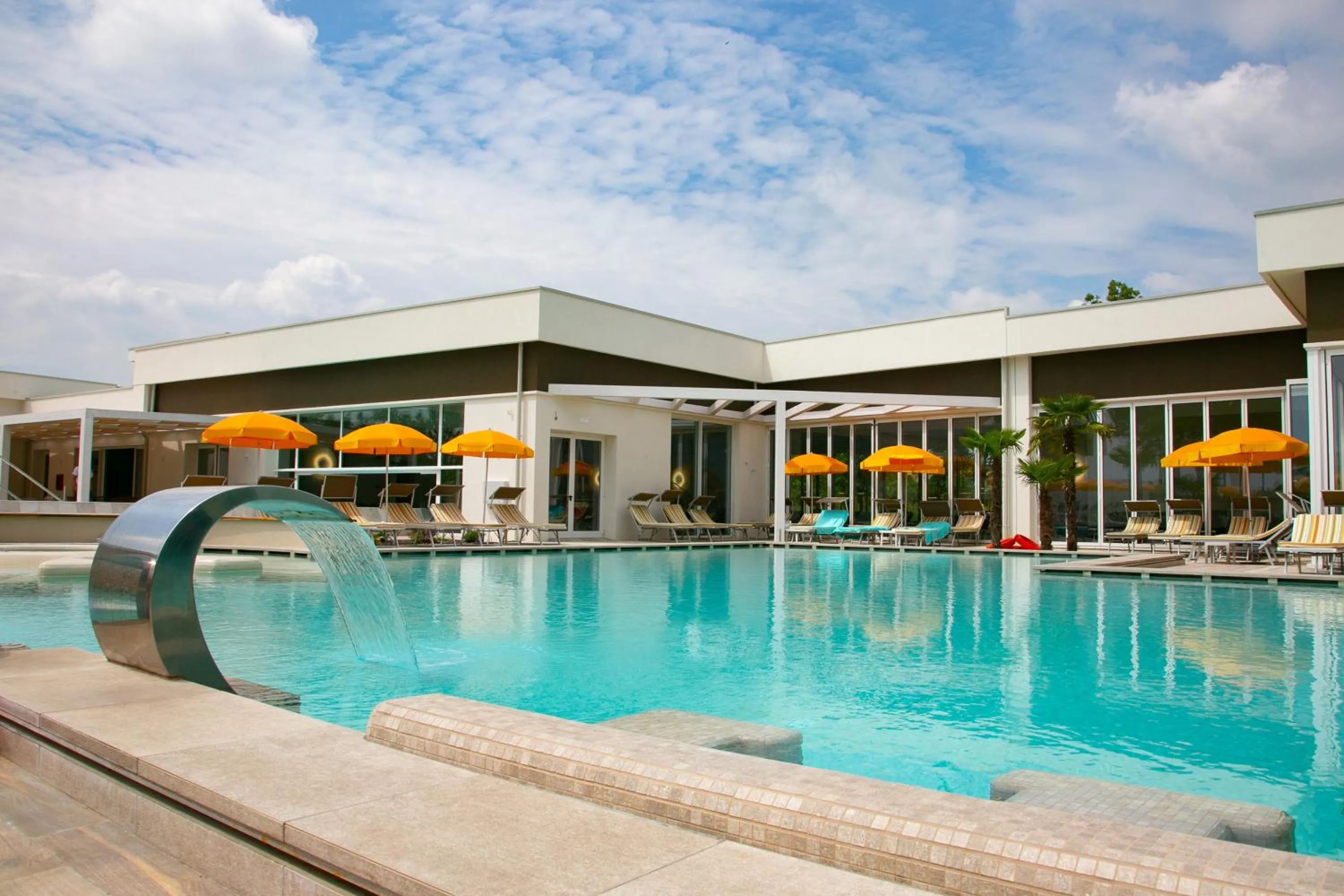 Swimming pool in Hotel Terme Abano Verdi