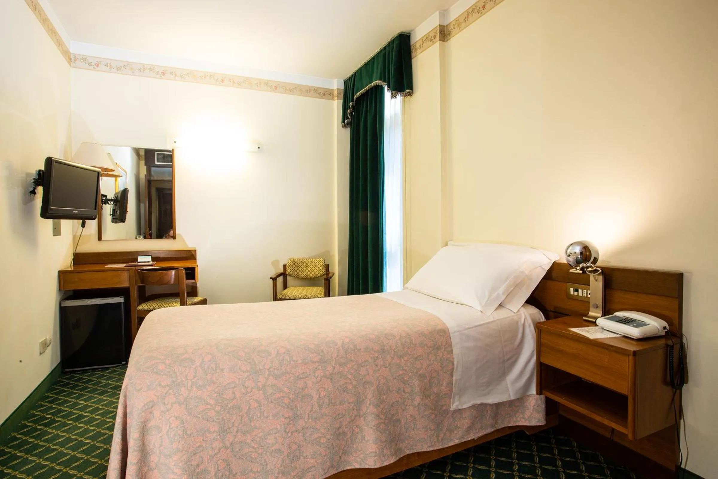 Bed in Hotel Terme Abano Verdi