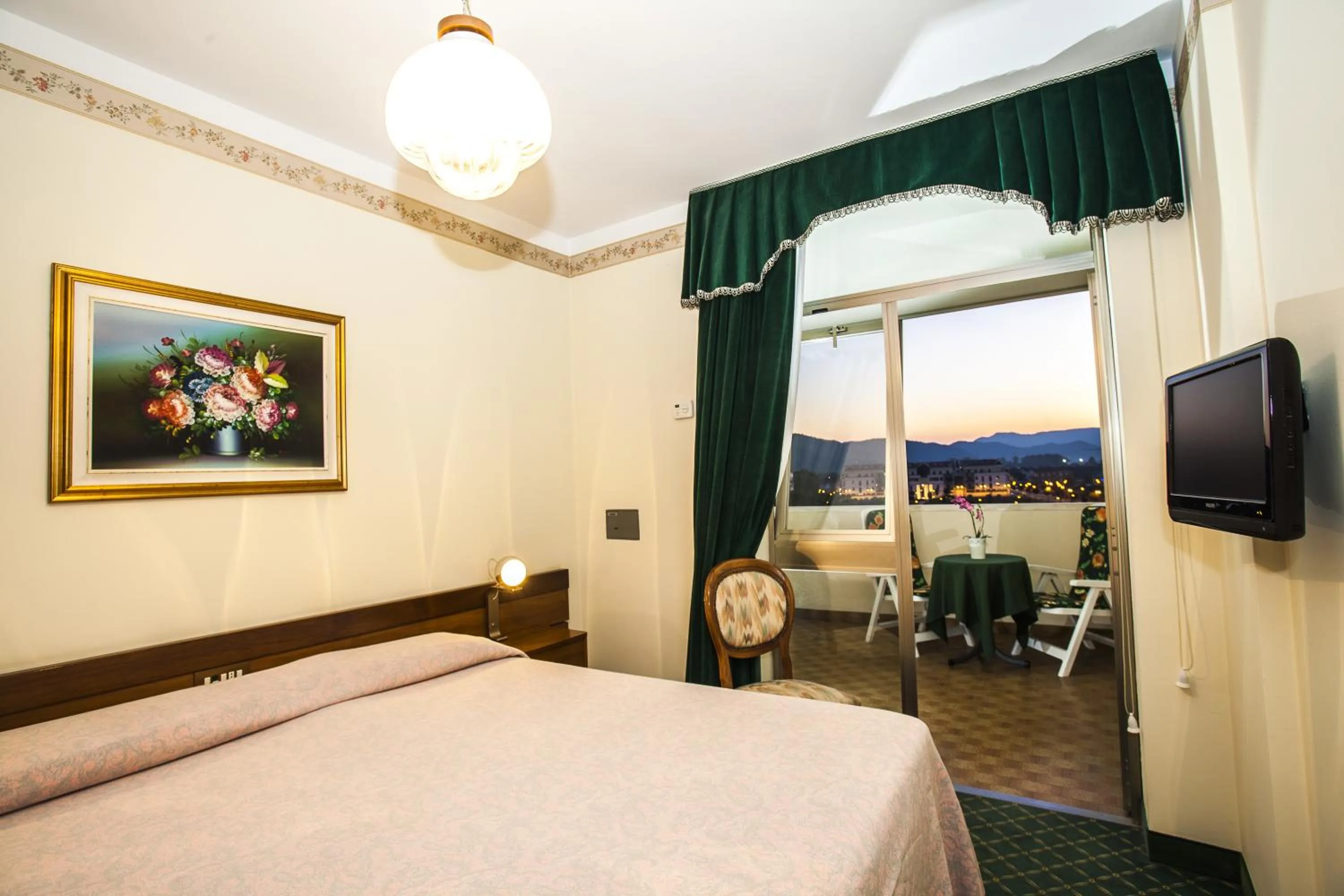 Bedroom, Bed in Hotel Terme Abano Verdi