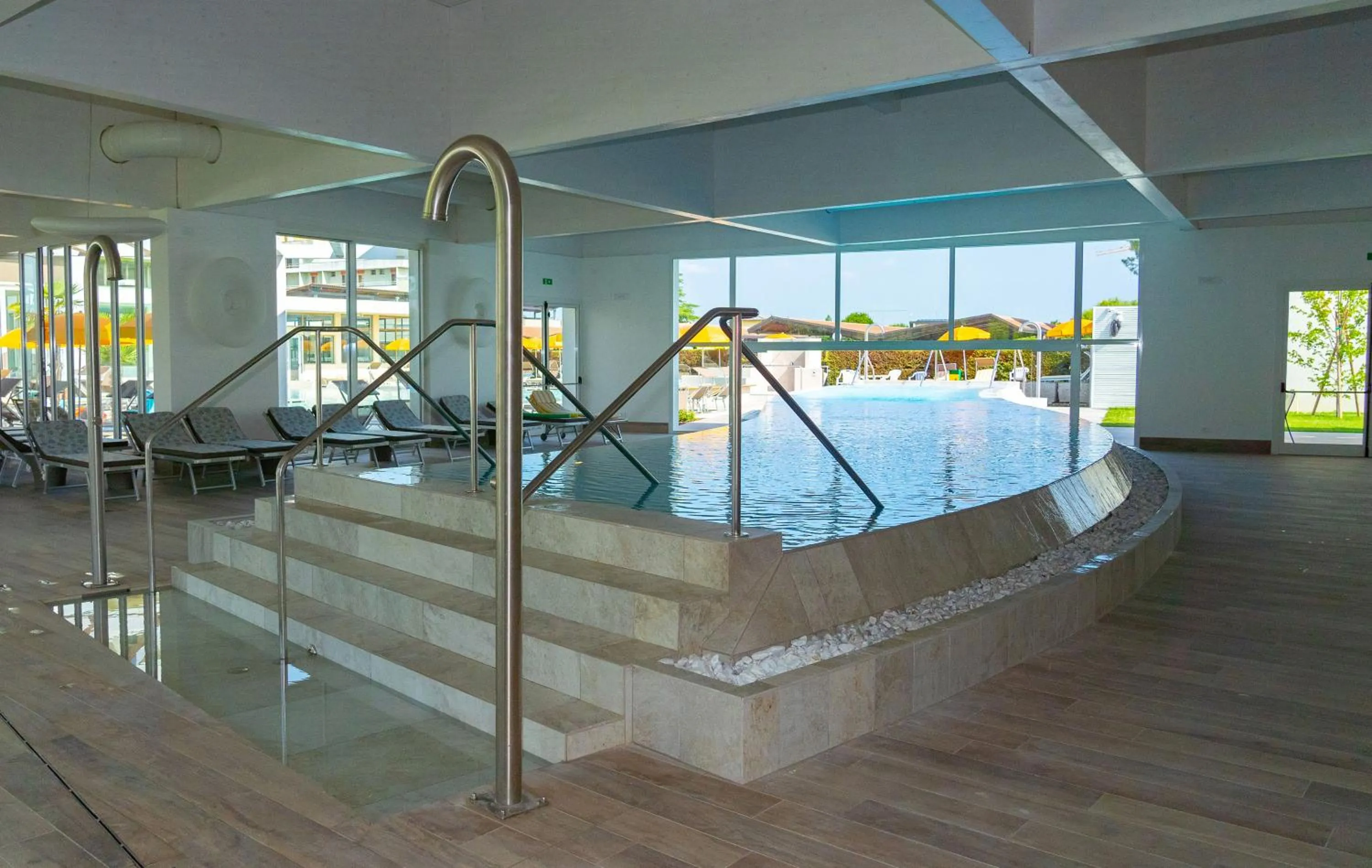 Swimming pool in Hotel Terme Abano Verdi