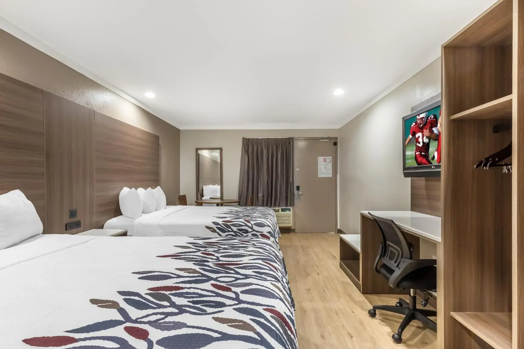 Deluxe Room with Two Queen Beds with Kitchen Non-Smoking in Red Roof Inn Raleigh Northeast - Downtown Deluxe Room with Two Queen Beds with Kitchen Non-Smoking in Red Roof Inn Raleigh Northeast - Downtown