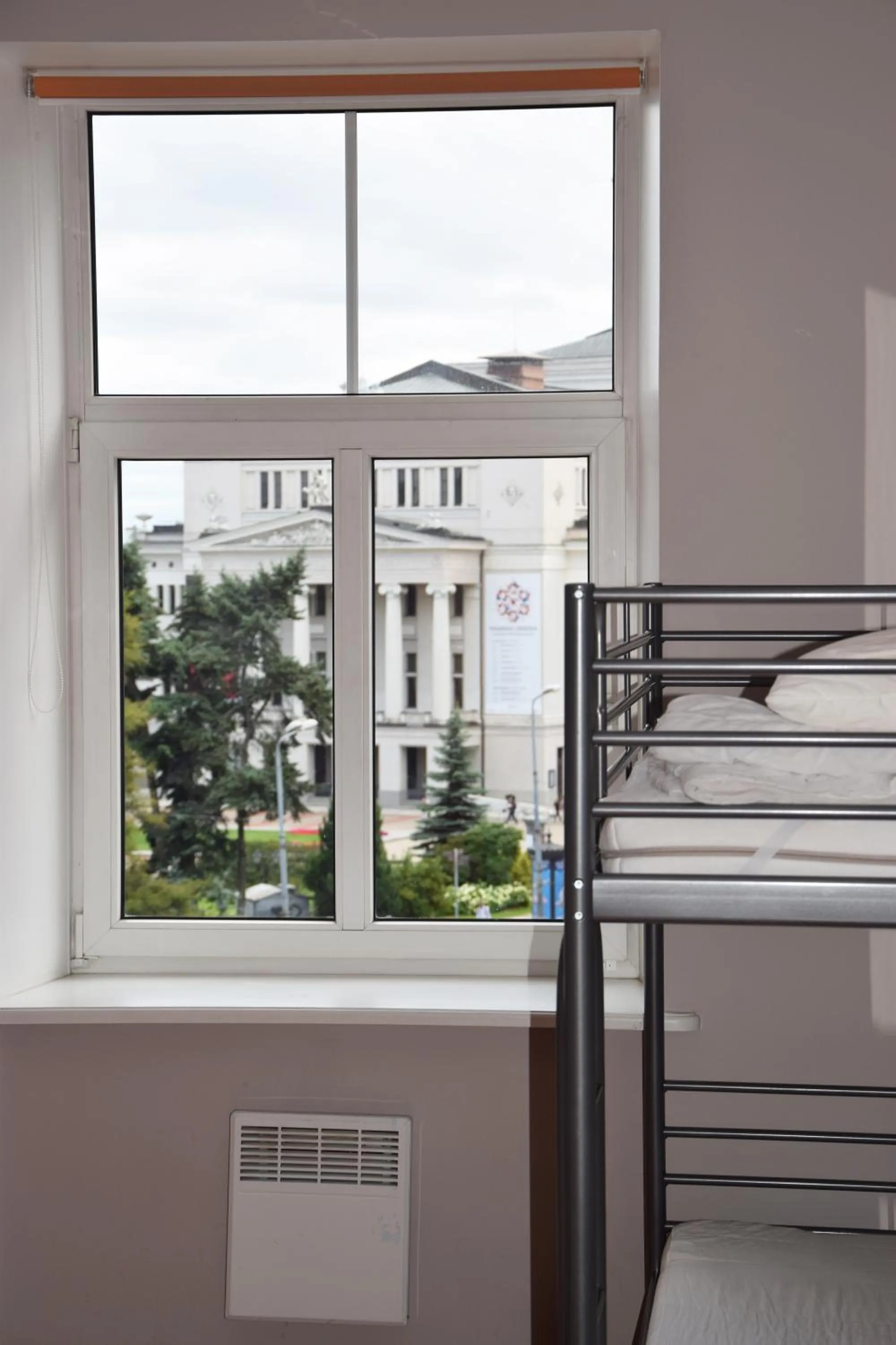 Landmark view, Bed in Liberty Airy