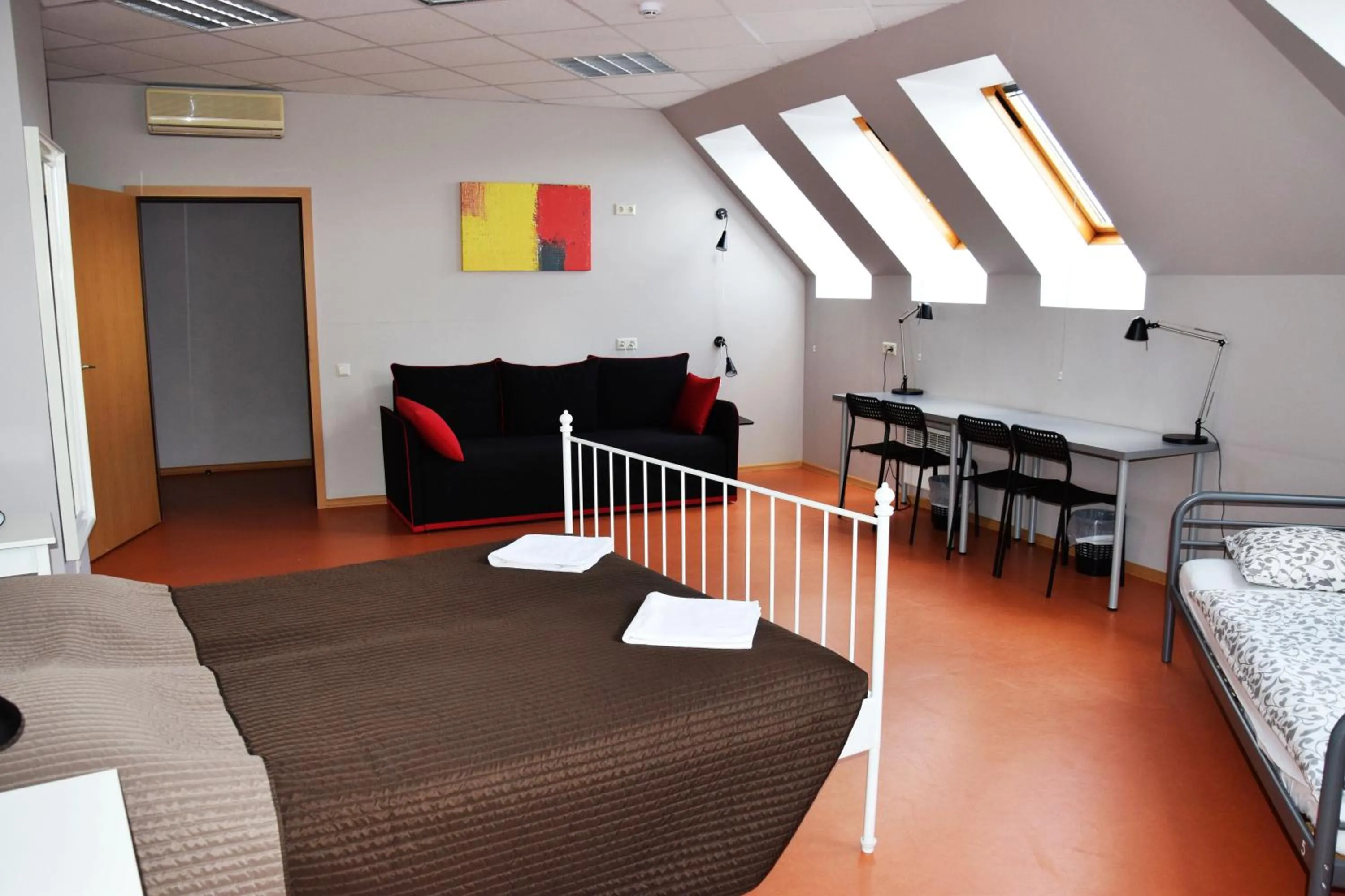 Bedroom, Bed in Liberty Airy