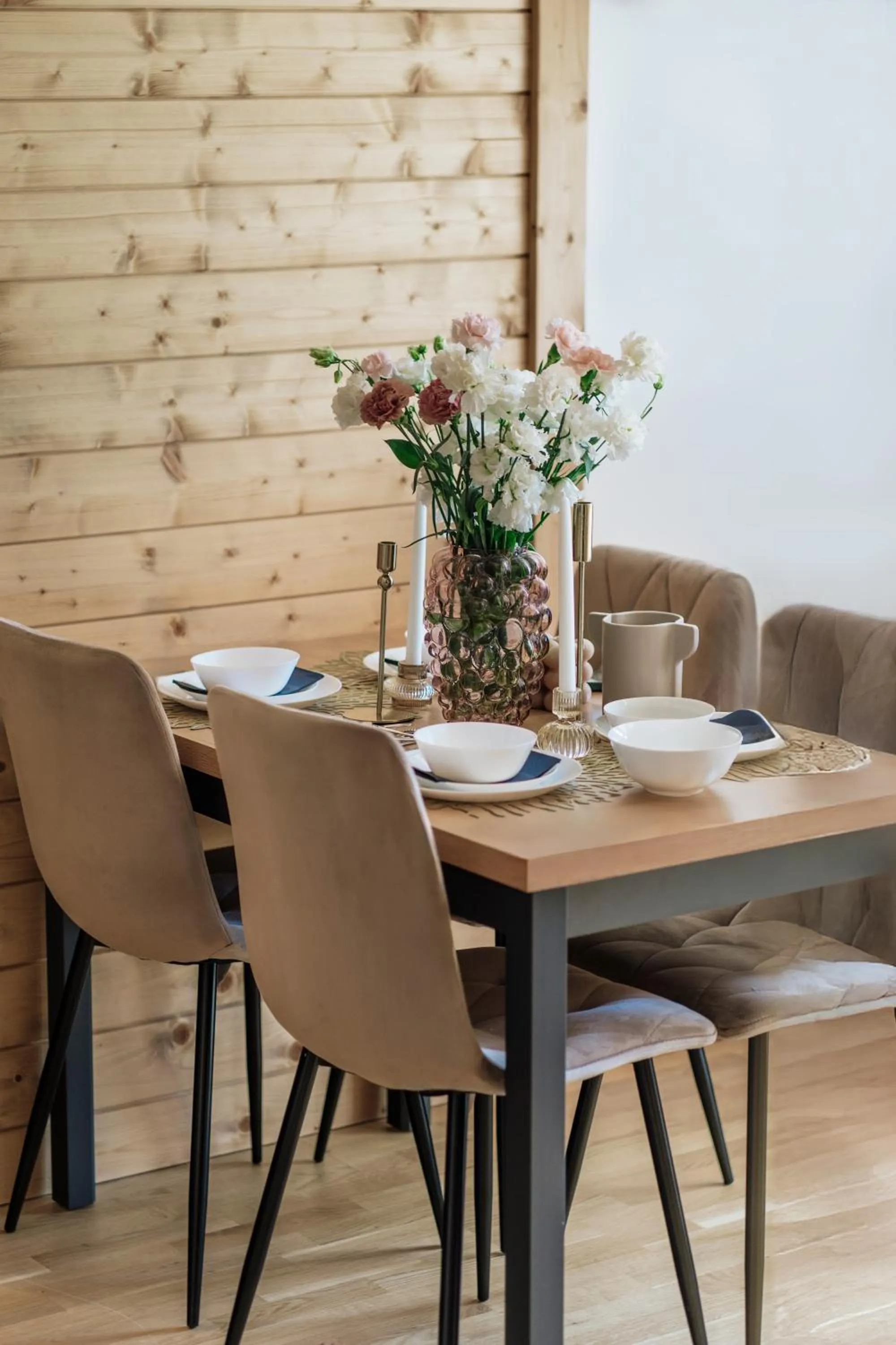 Dining area in Apres Ski Bachleda - LoftAffair Collection