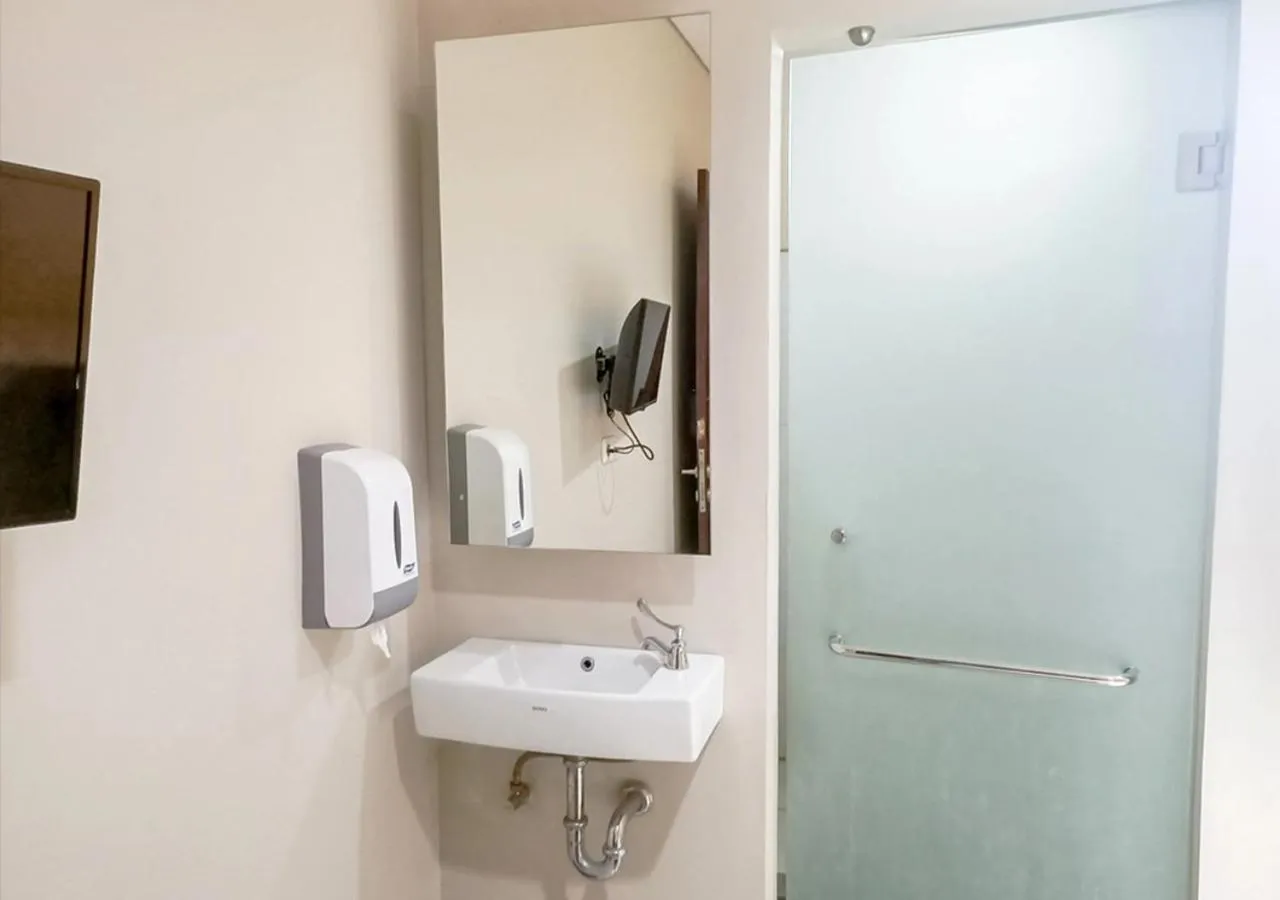 Bathroom in Residence 12