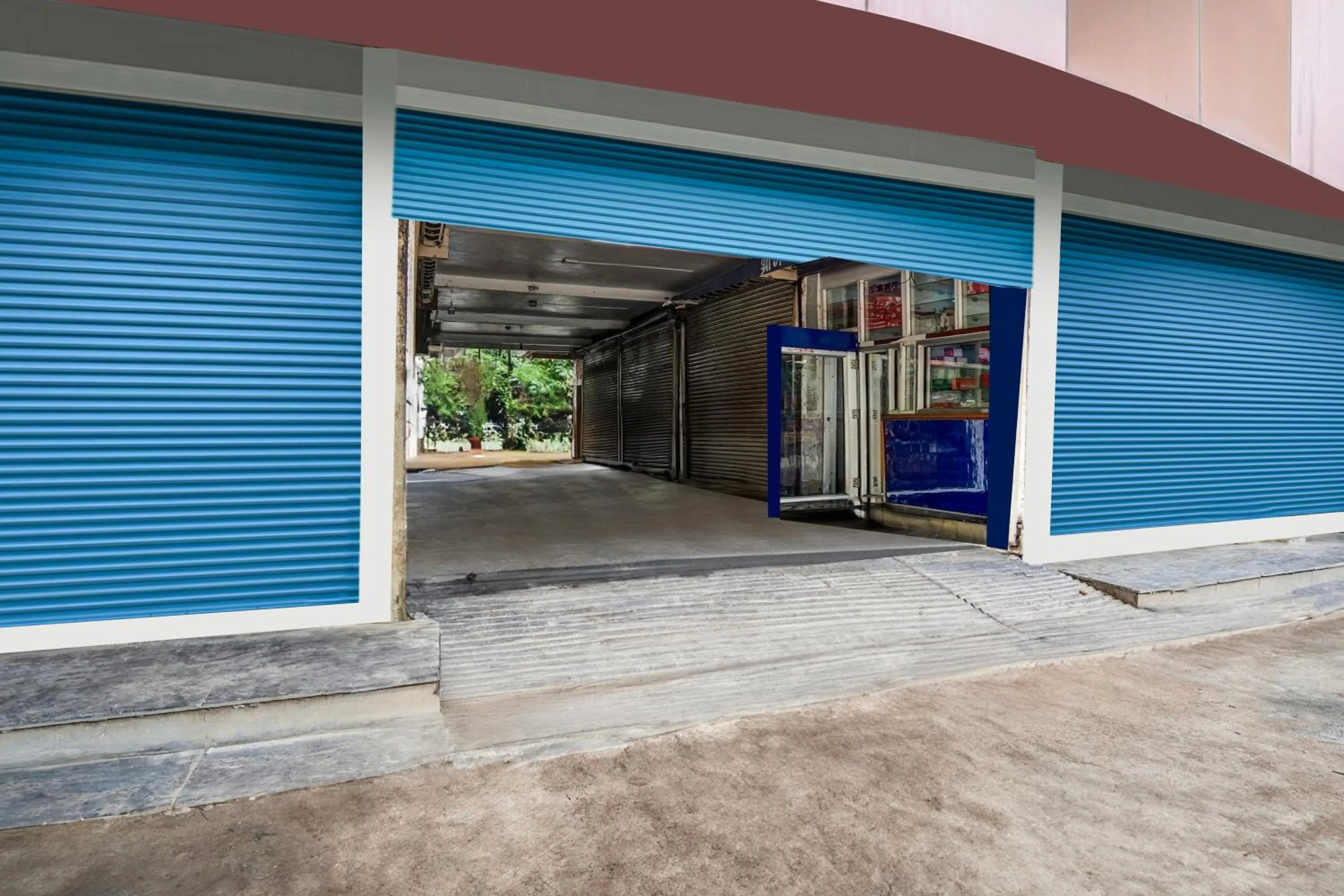 Facade/entrance in Hotel O Shivam In