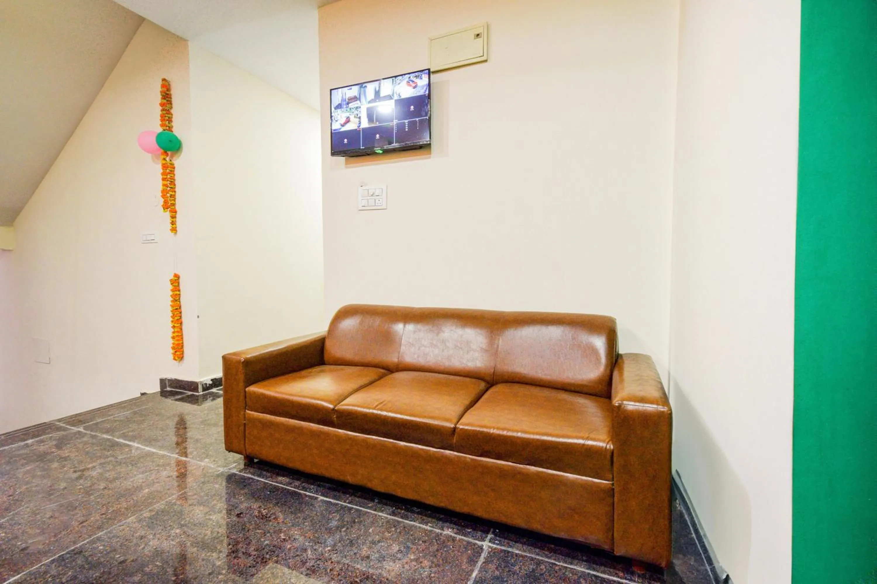 Lobby or reception in Hotel O Royal Stay Luxury Rooms