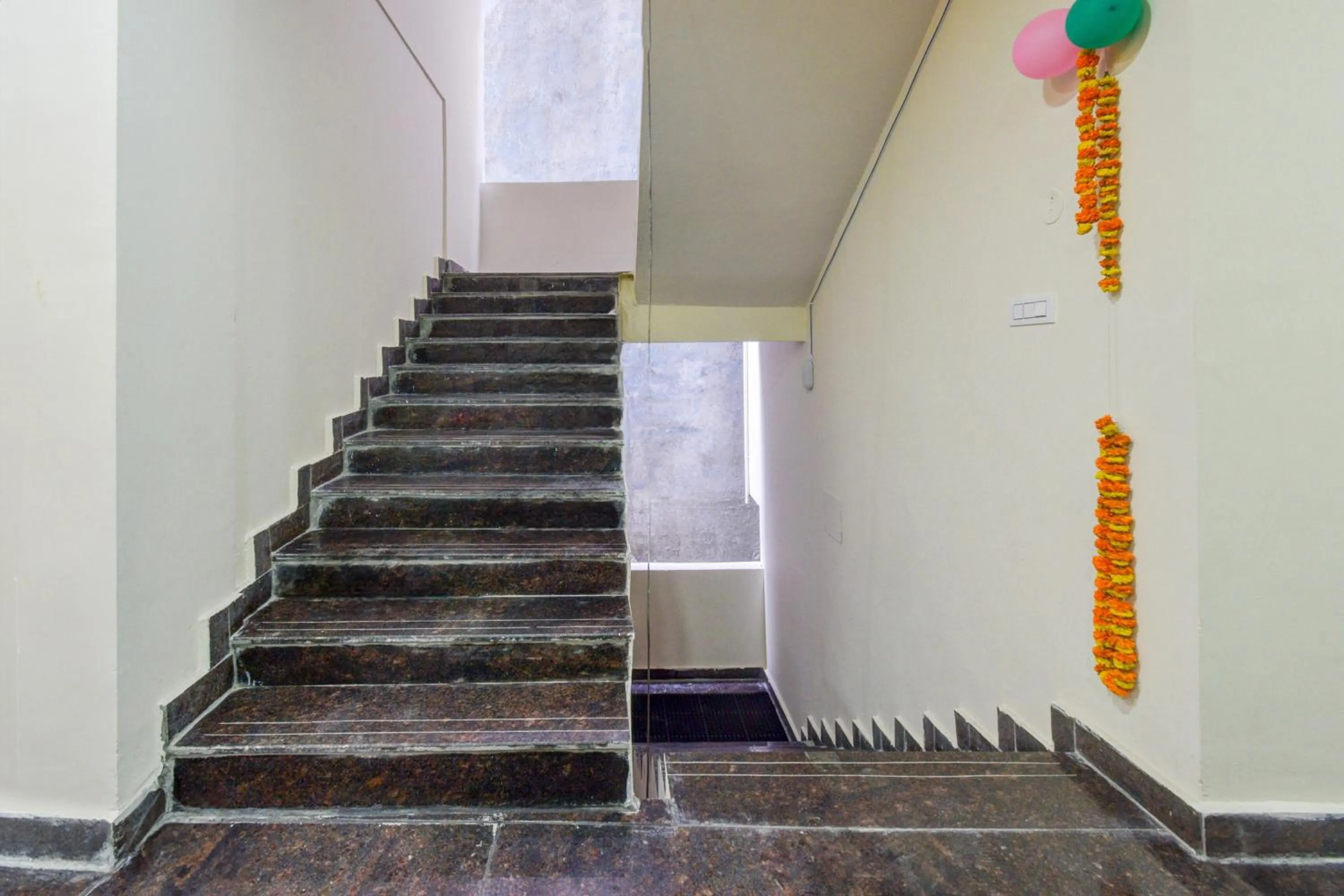 Lobby or reception in Hotel O Royal Stay Luxury Rooms