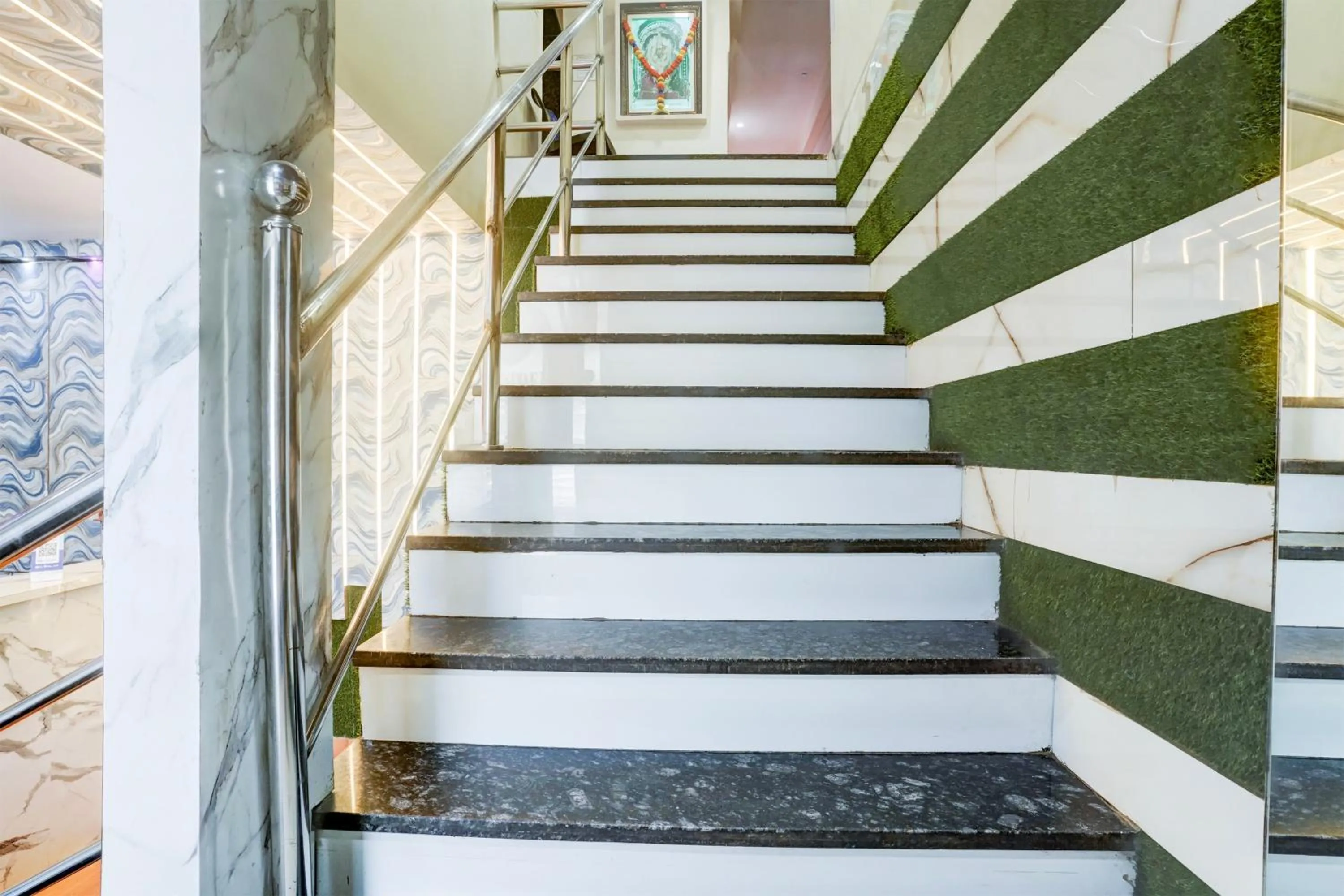 Lobby or reception in Hotel O Shiv Sai Residency Lodging & Boarding