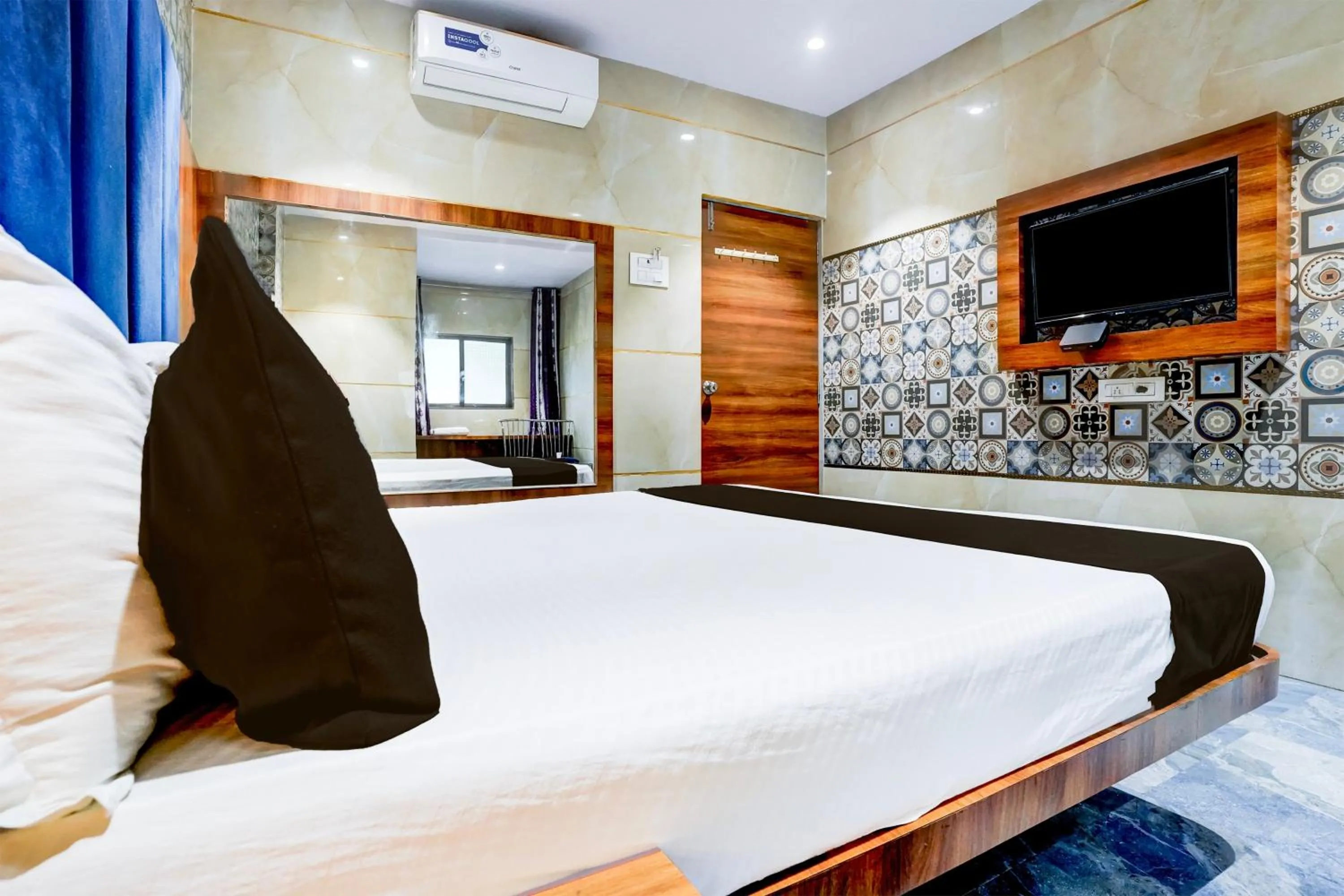 Bedroom, Bed in Hotel O Shiv Sai Residency Lodging & Boarding