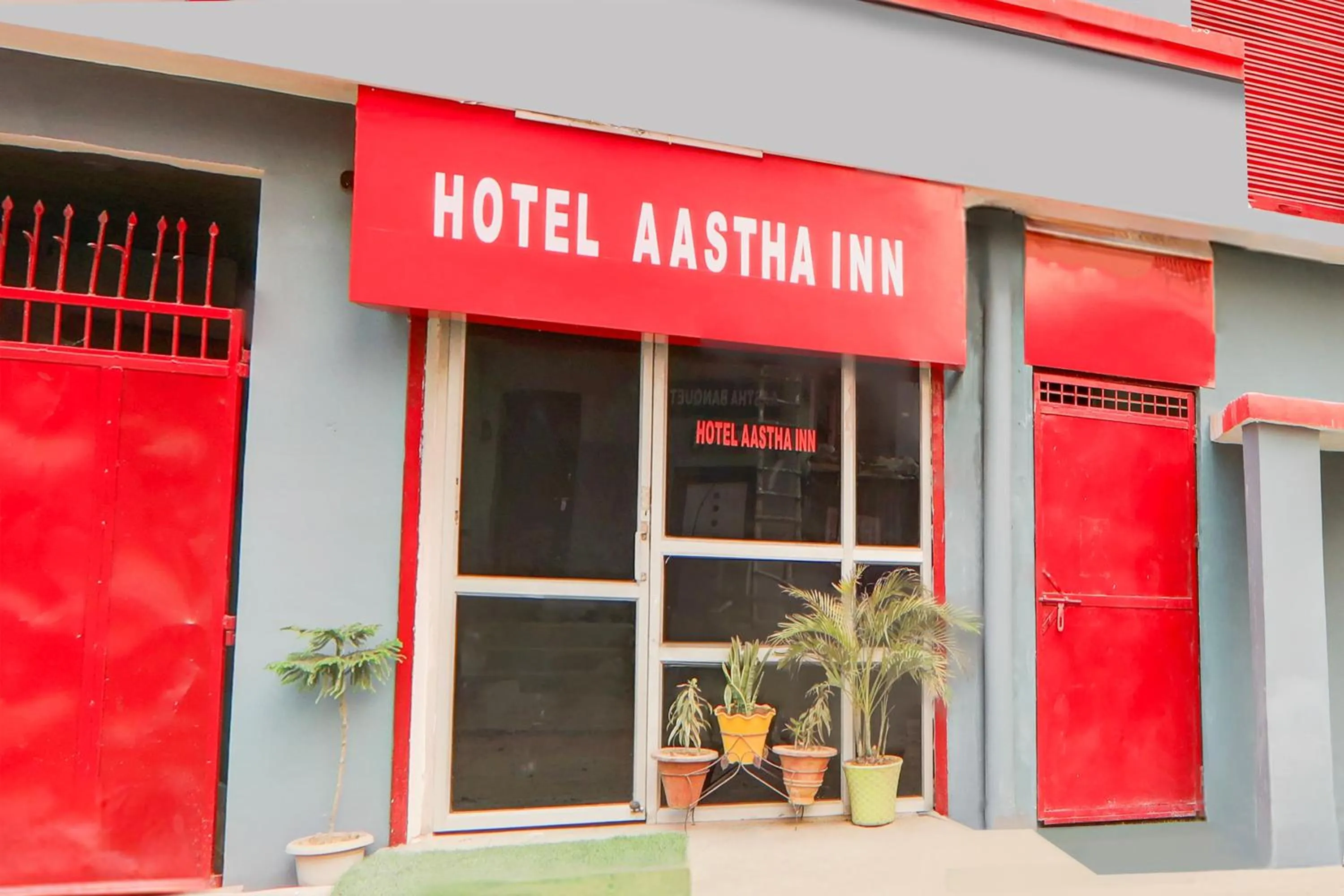 Facade/entrance in Super Hotel O Aastha Inn