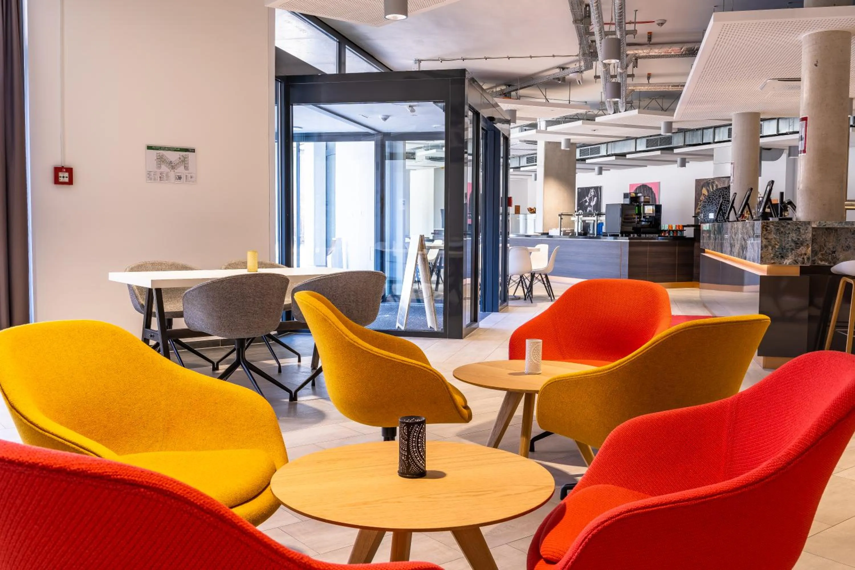 Restaurant/places to eat in MASEVEN Frankfurt Messe