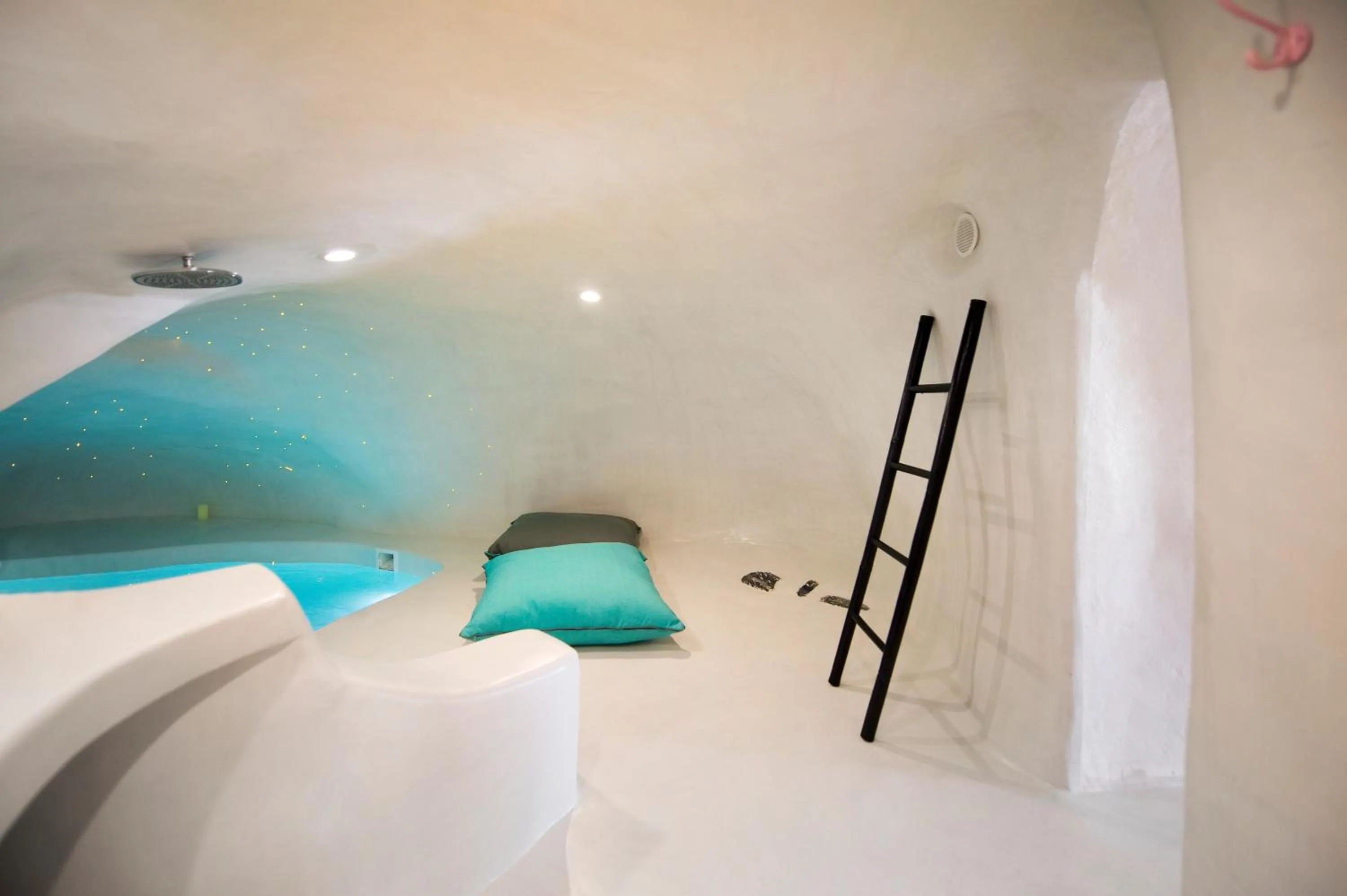 Swimming pool, Bed in Sophia Luxury Suites