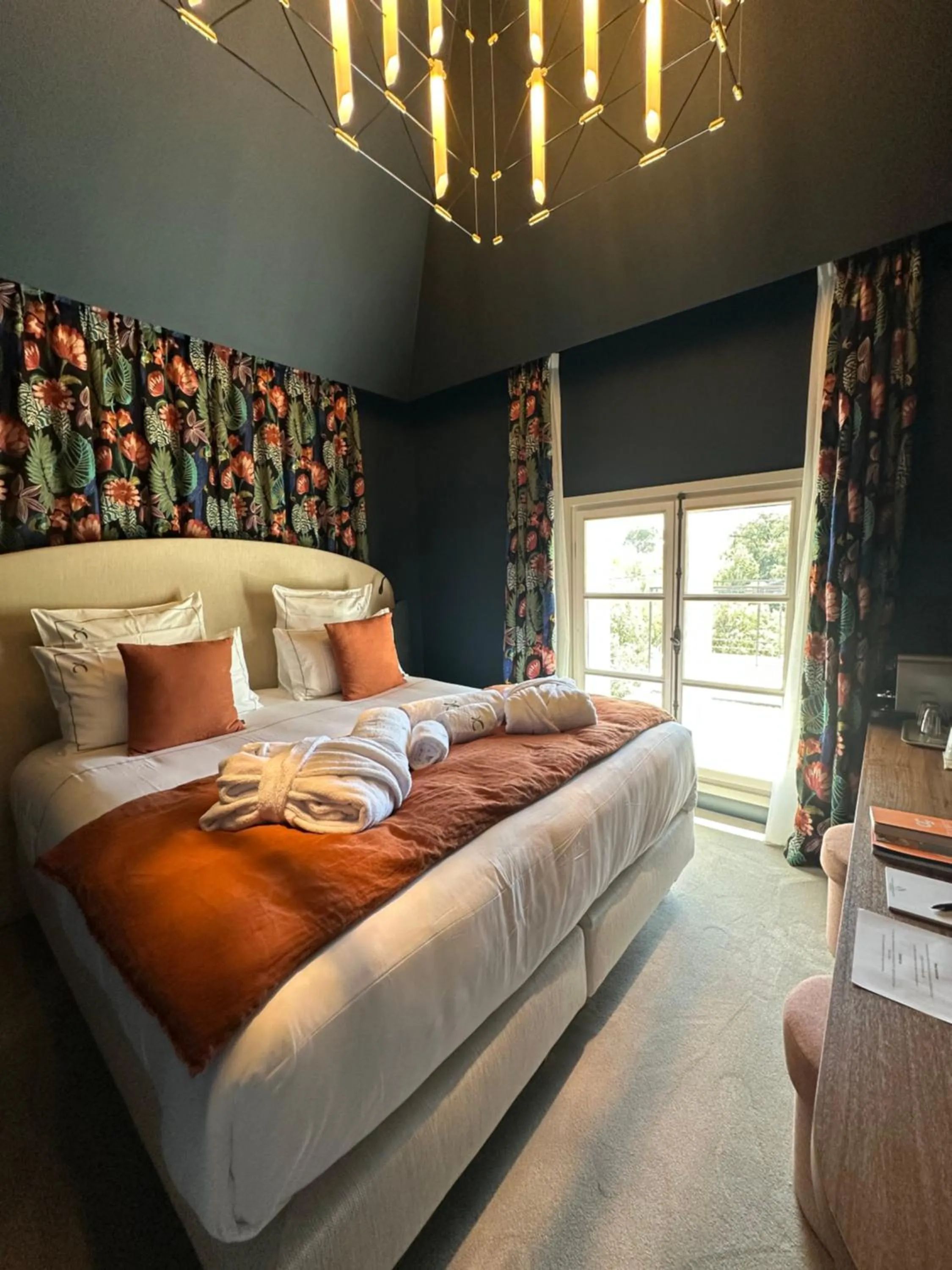 Bedroom, Bed in Chateau Pimo