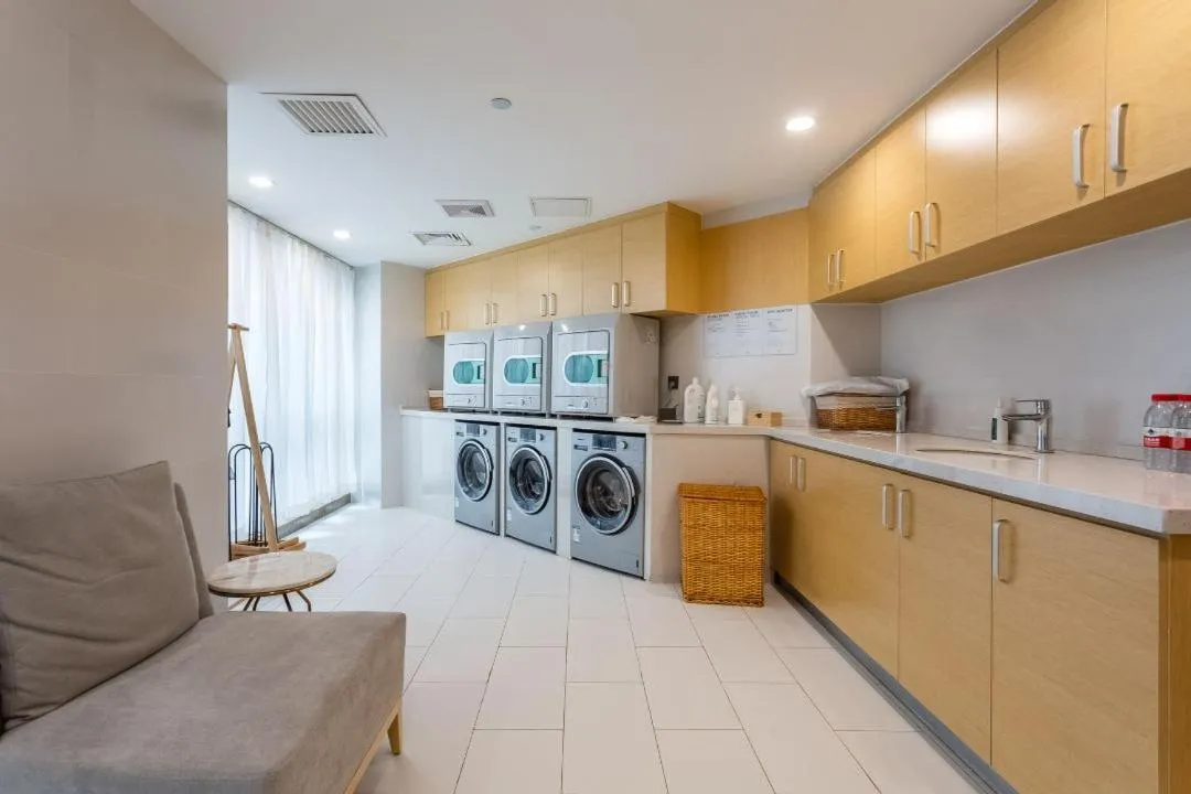 Atour Hotel Beijing West Railway Station South Square