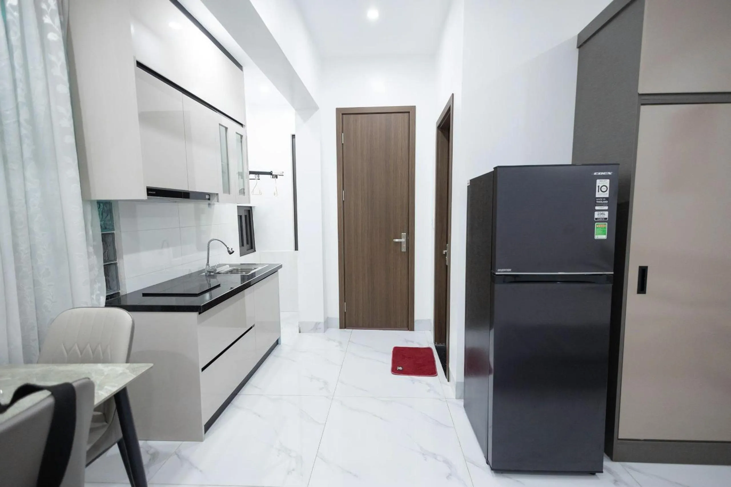 Kitchen or kitchenette in Homestay-Kim Mã -Giang Văn Minh