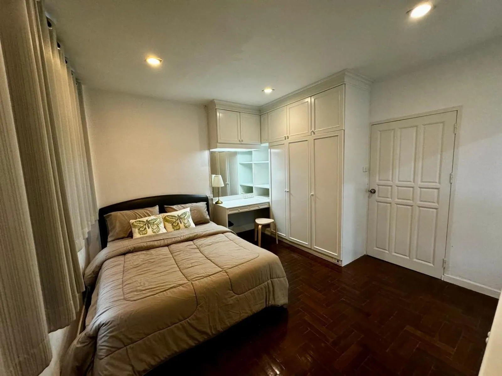 Photo of the whole room, Bed in Comfy Crib Hostel 2